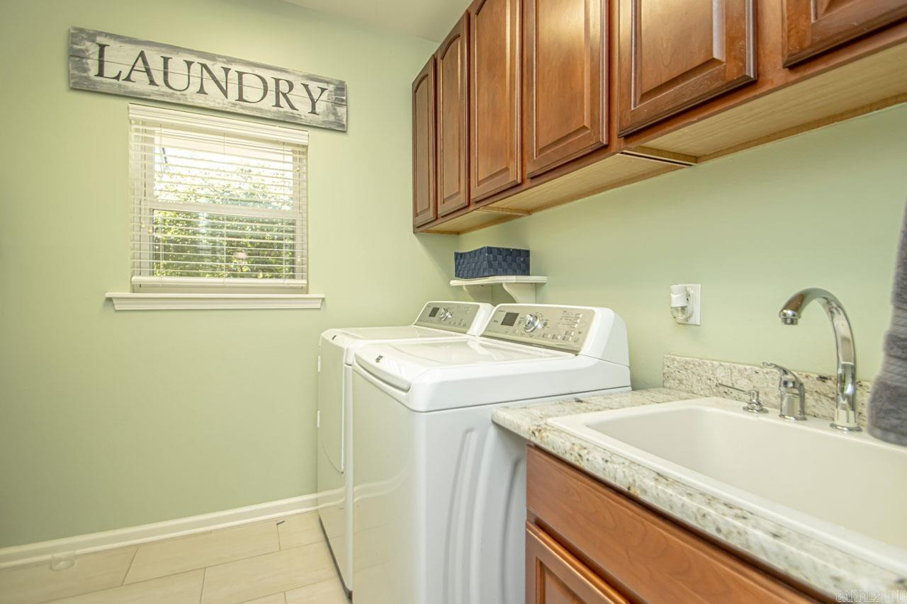 6816 Kensington Drive