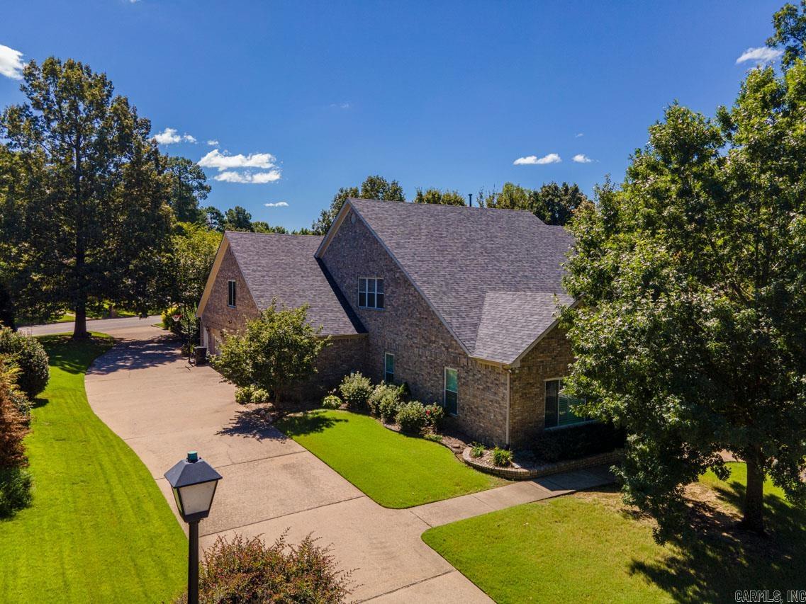 6816 Kensington Drive