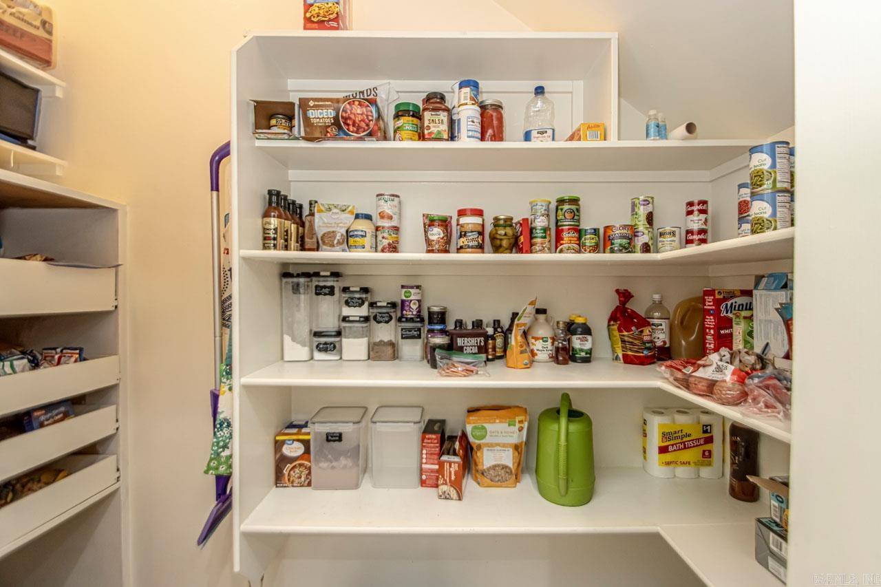 6816 Kensington Drive