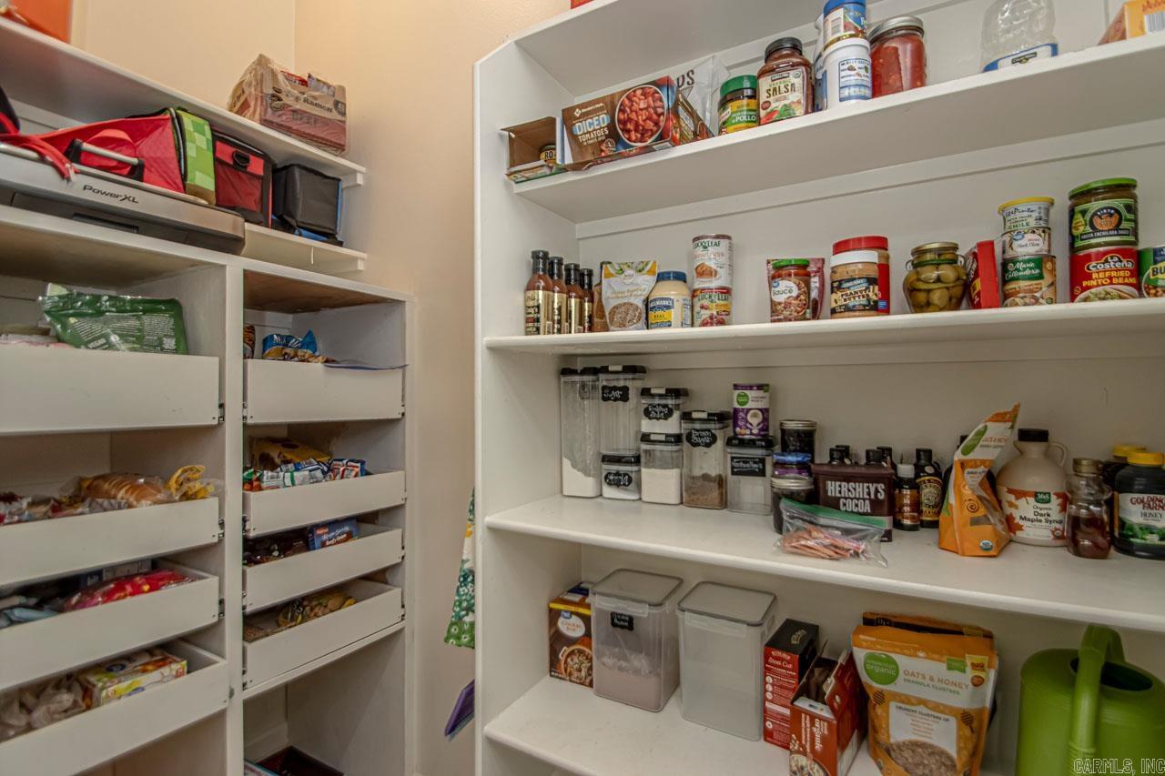 6816 Kensington Drive