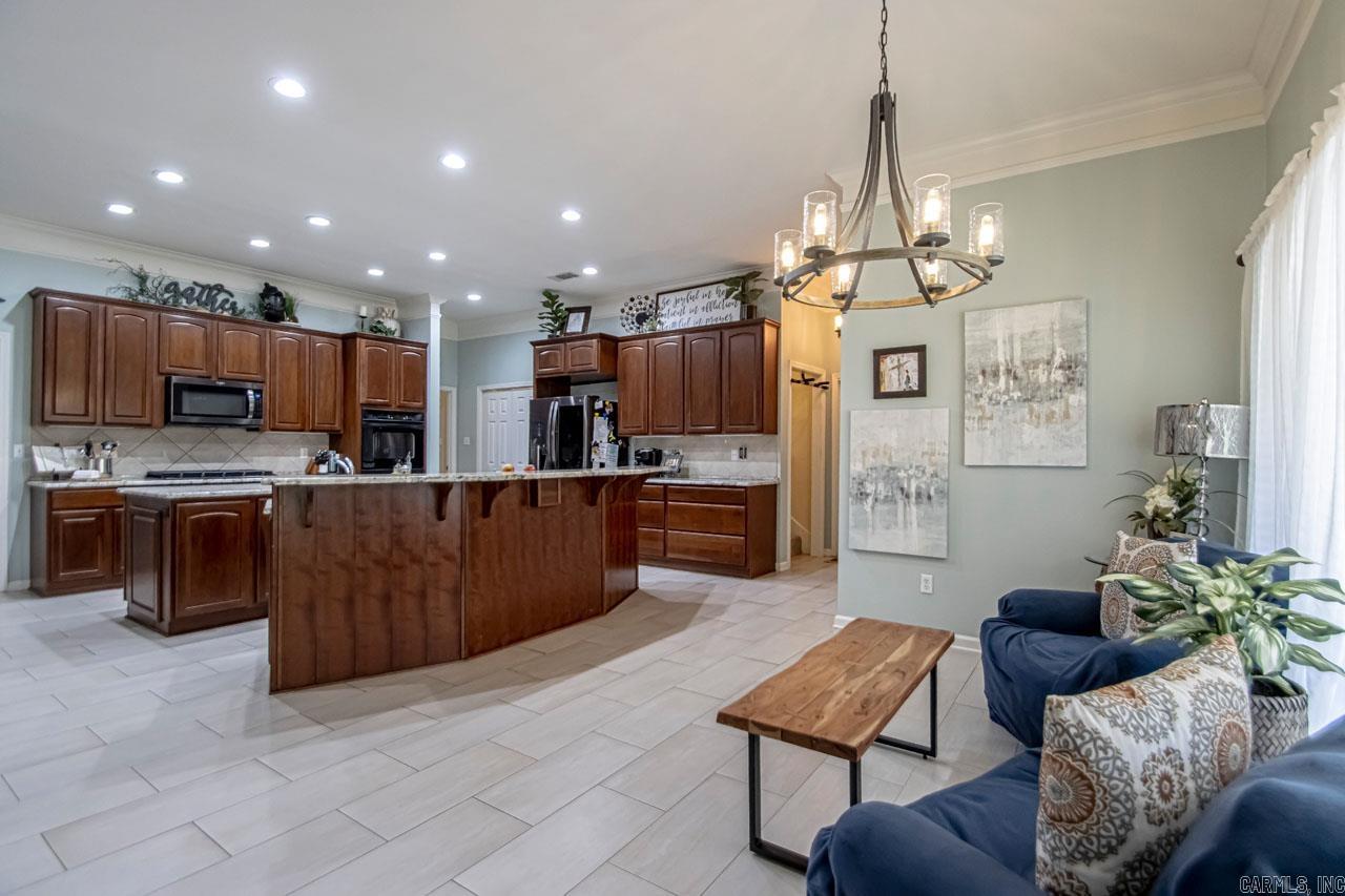 6816 Kensington Drive