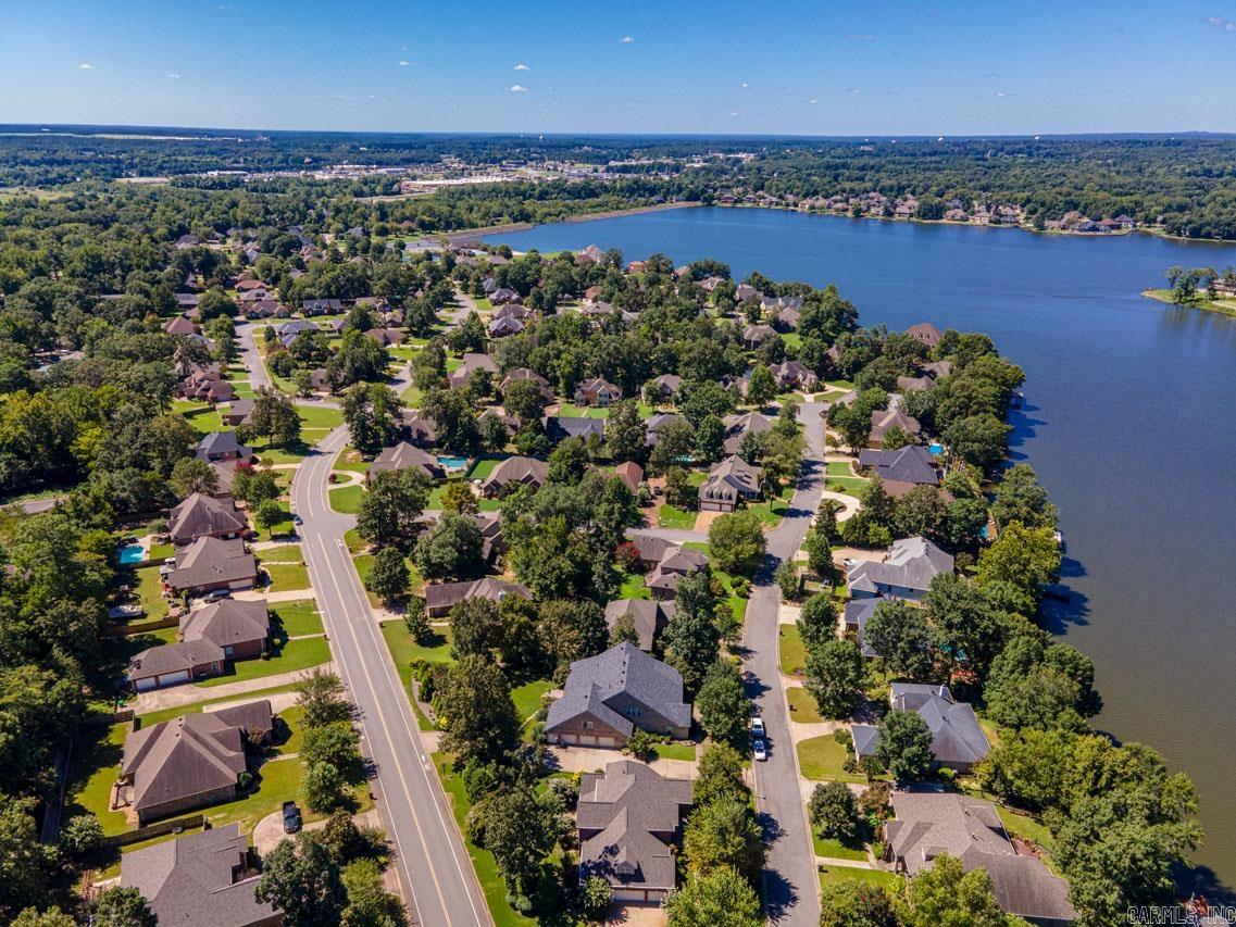 6816 Kensington Drive