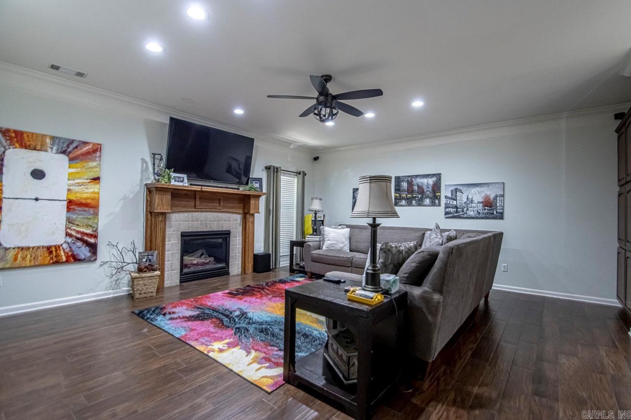 6816 Kensington Drive