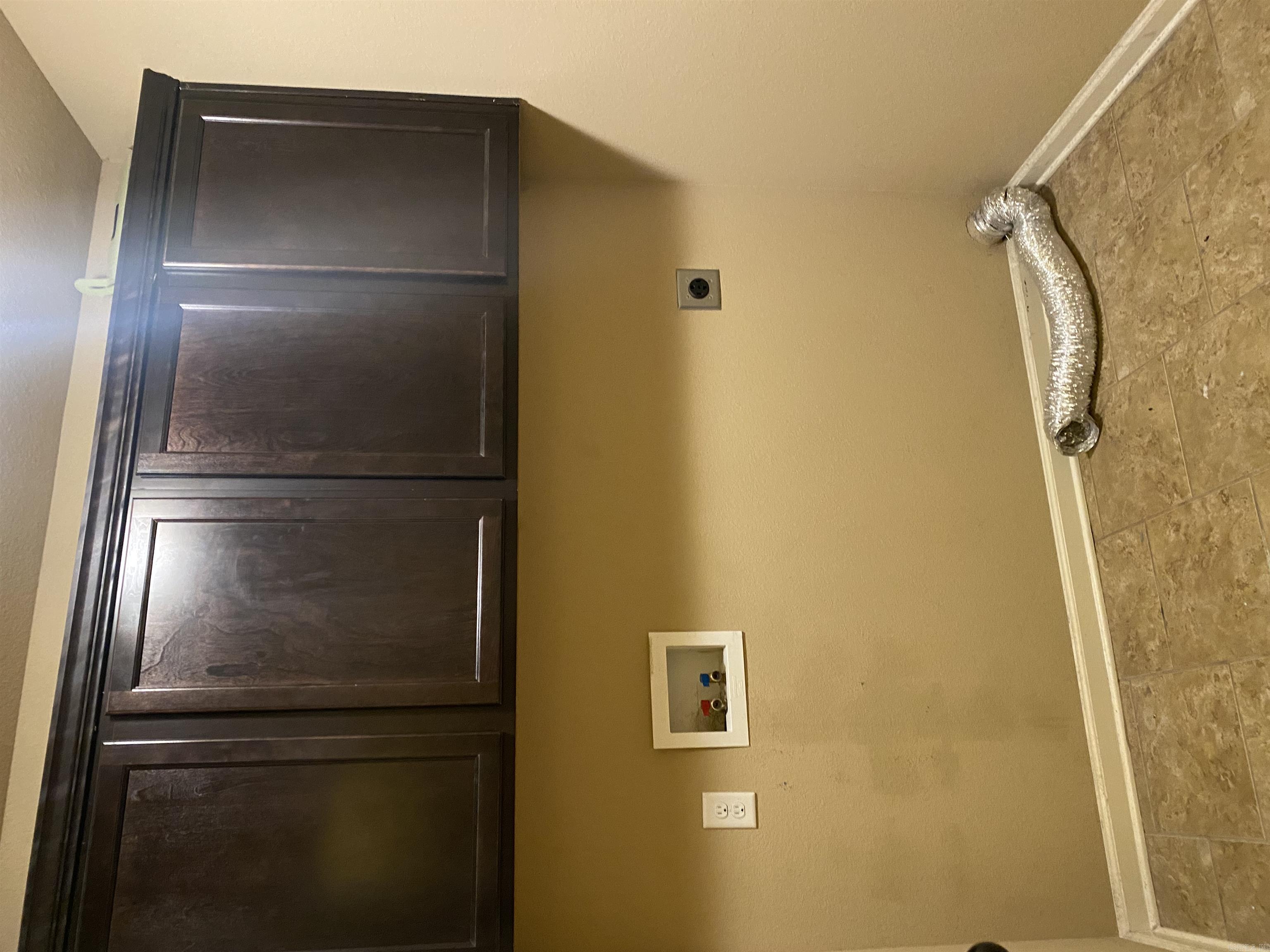 95 Earnhardt Cir