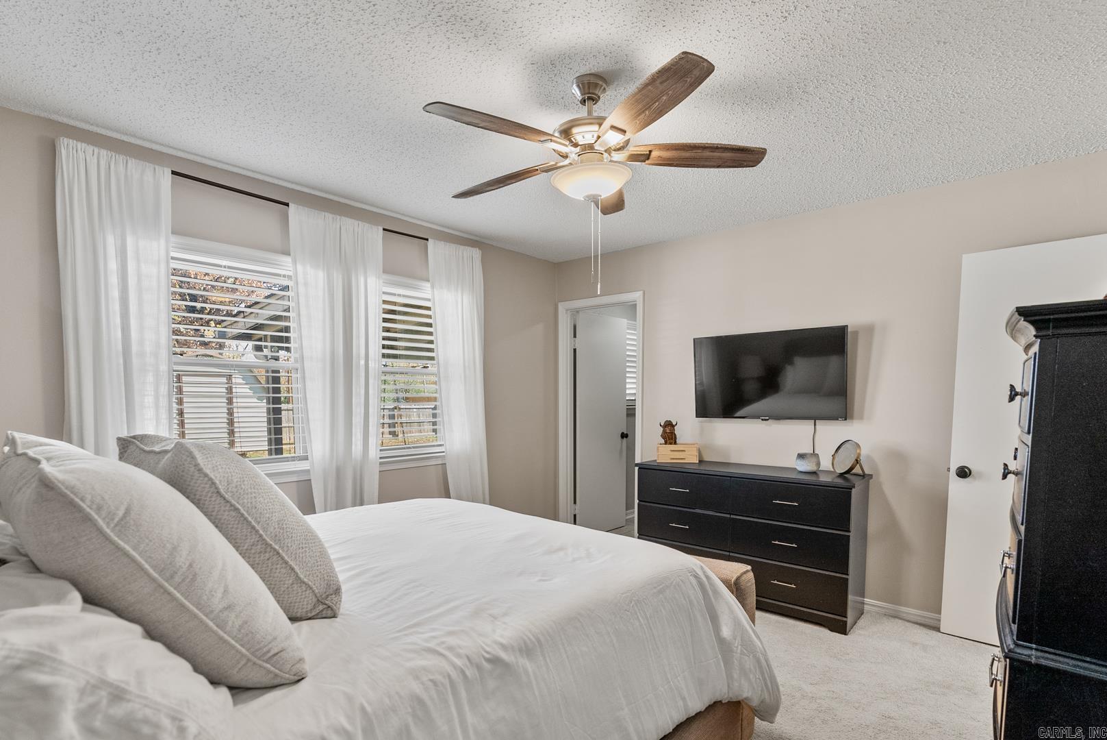 404 Autumnbrook Circle