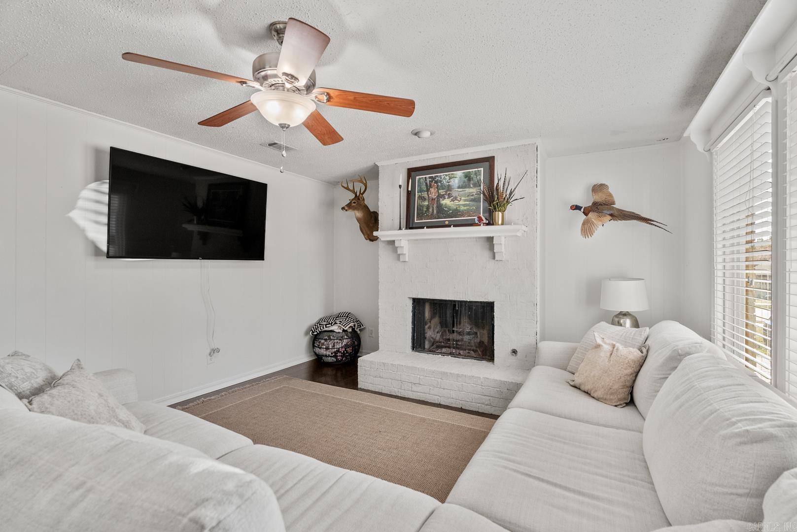 404 Autumnbrook Circle