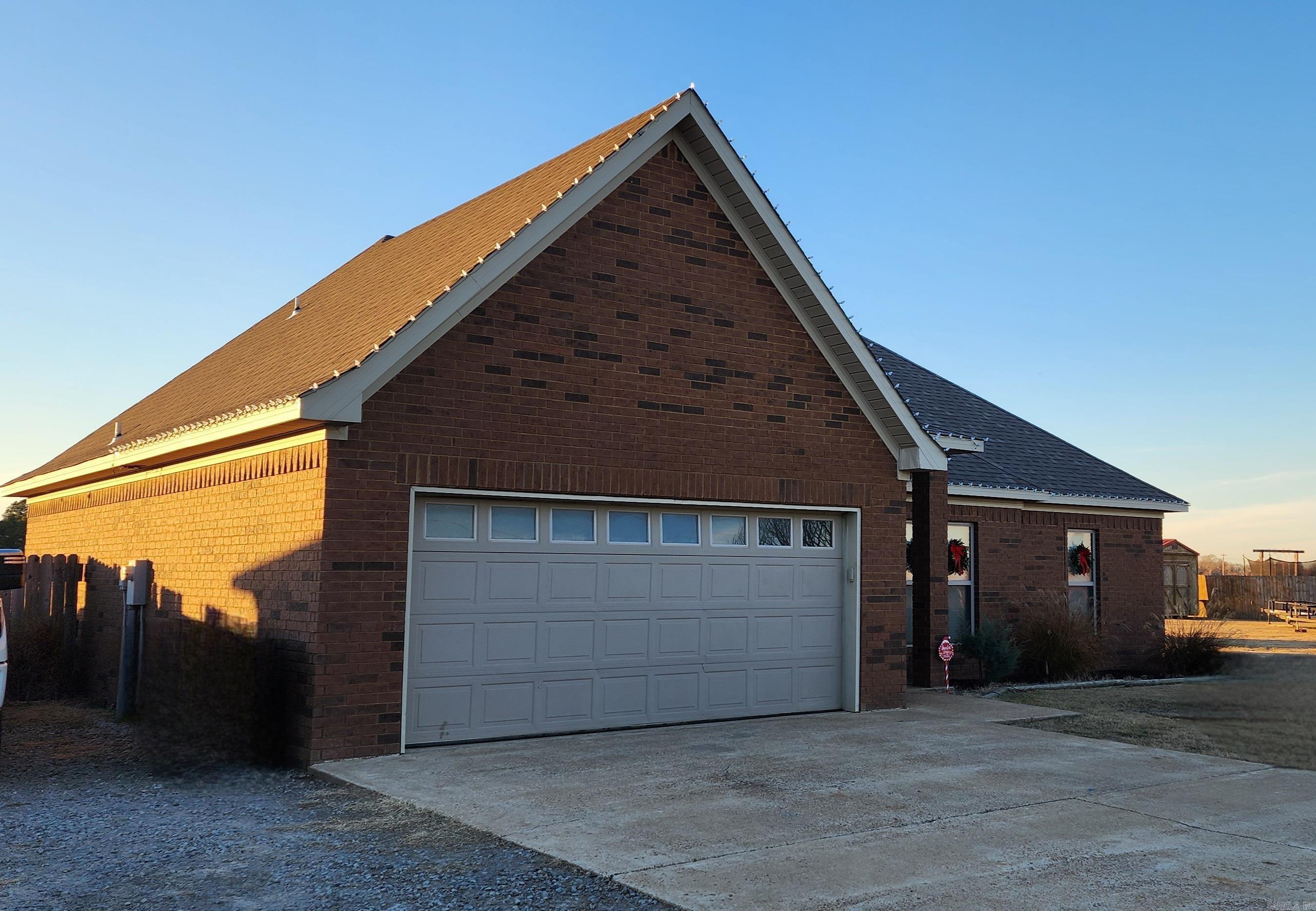 2574 Highway 284 Highway