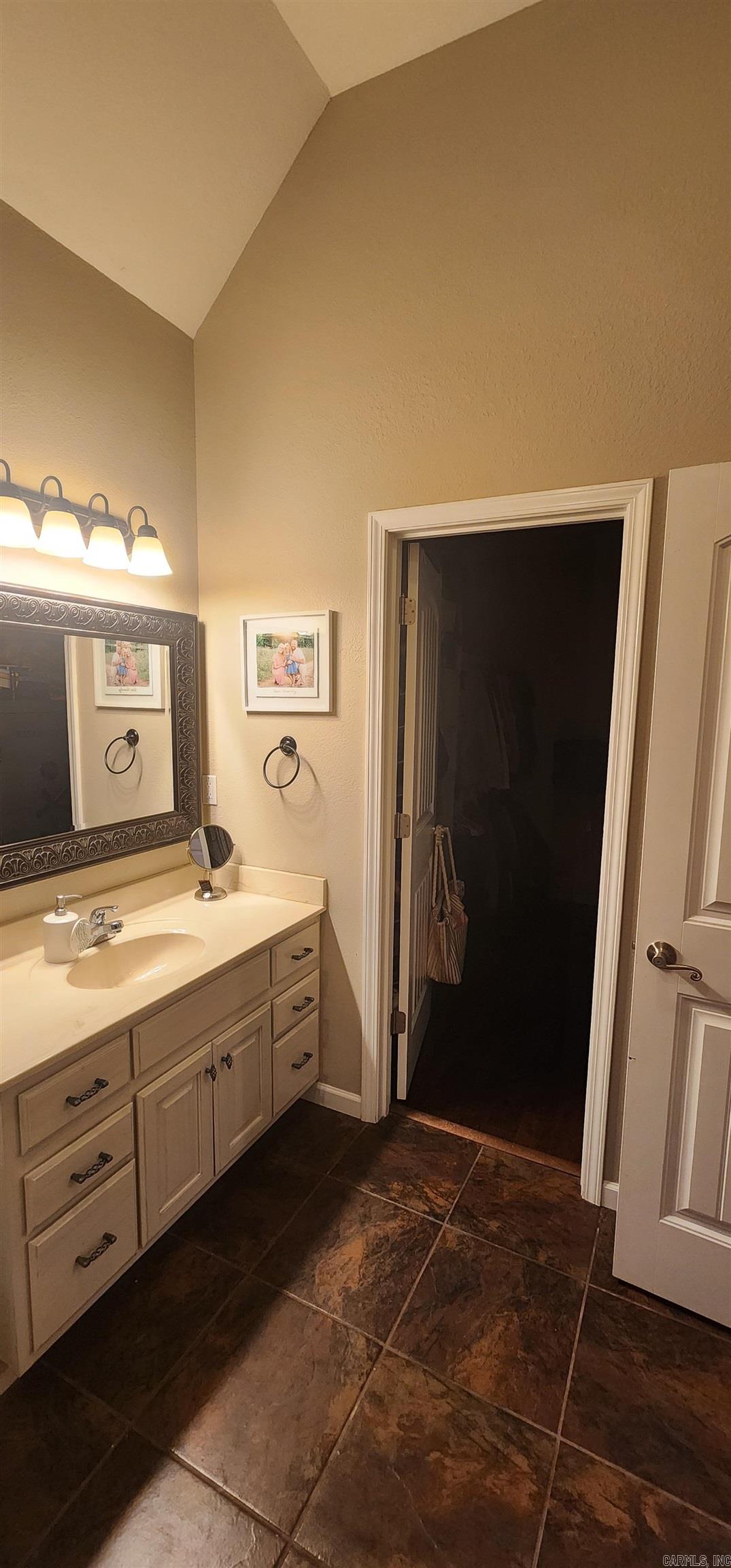 2574 Highway 284 Highway