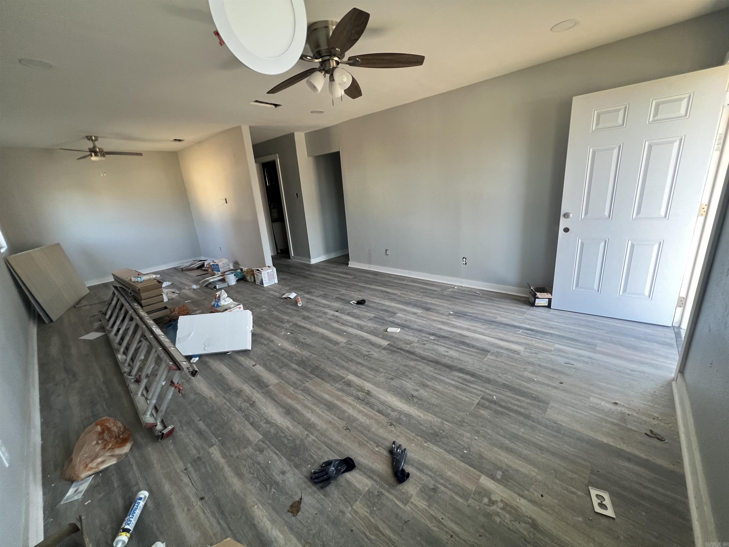 3217 S summit Street