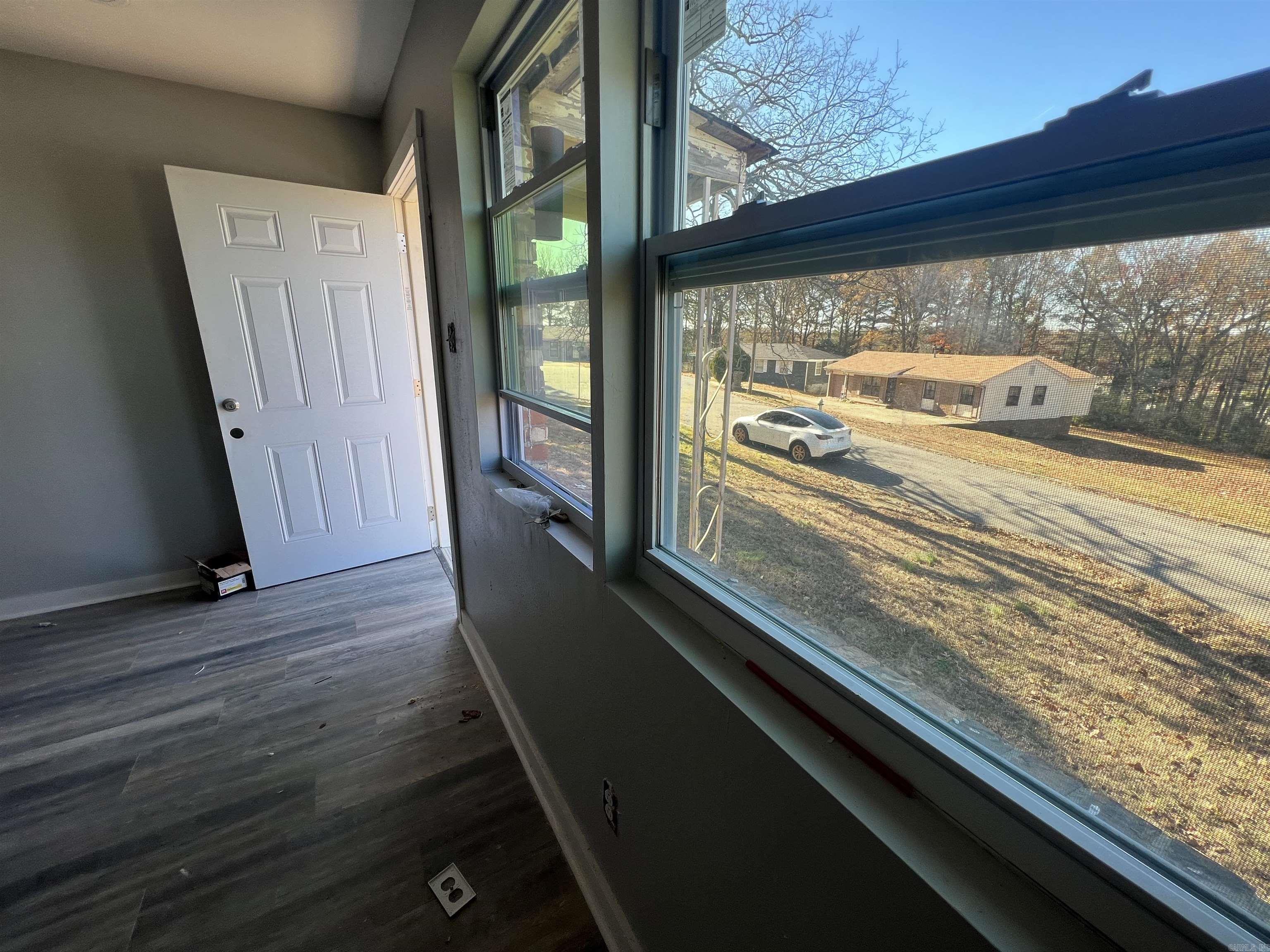 3217 S summit Street