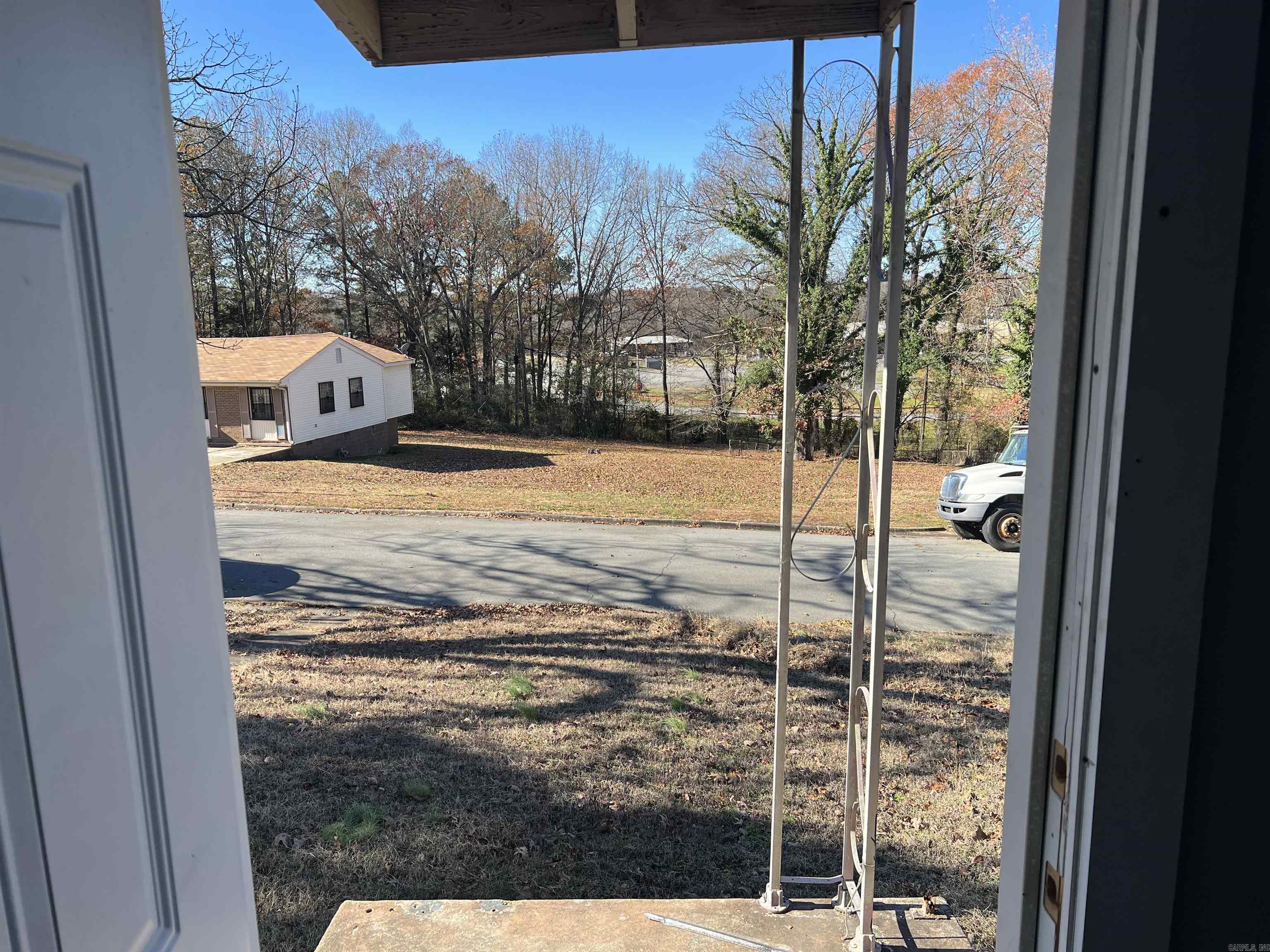 3217 S summit Street