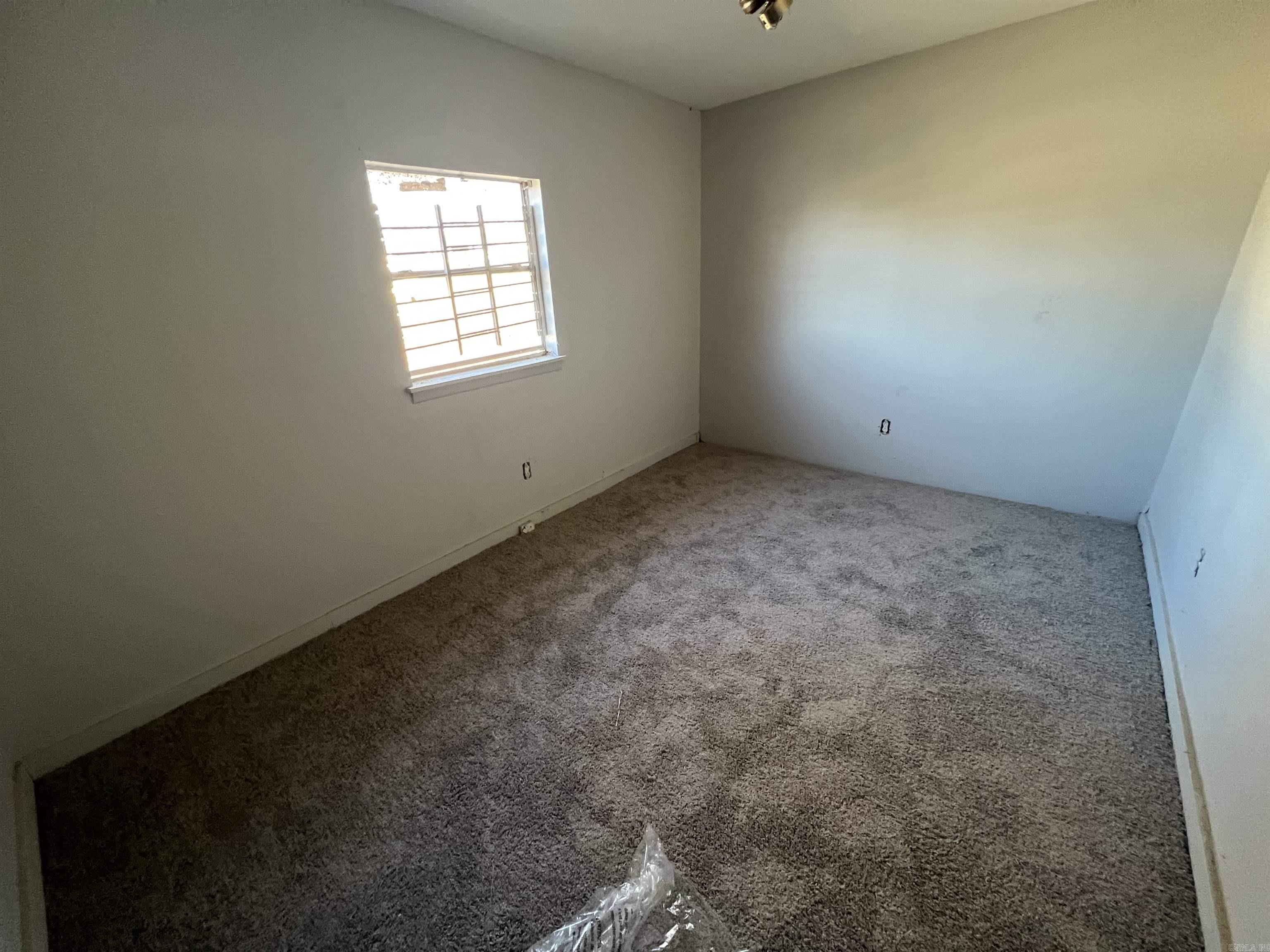 3217 S summit Street