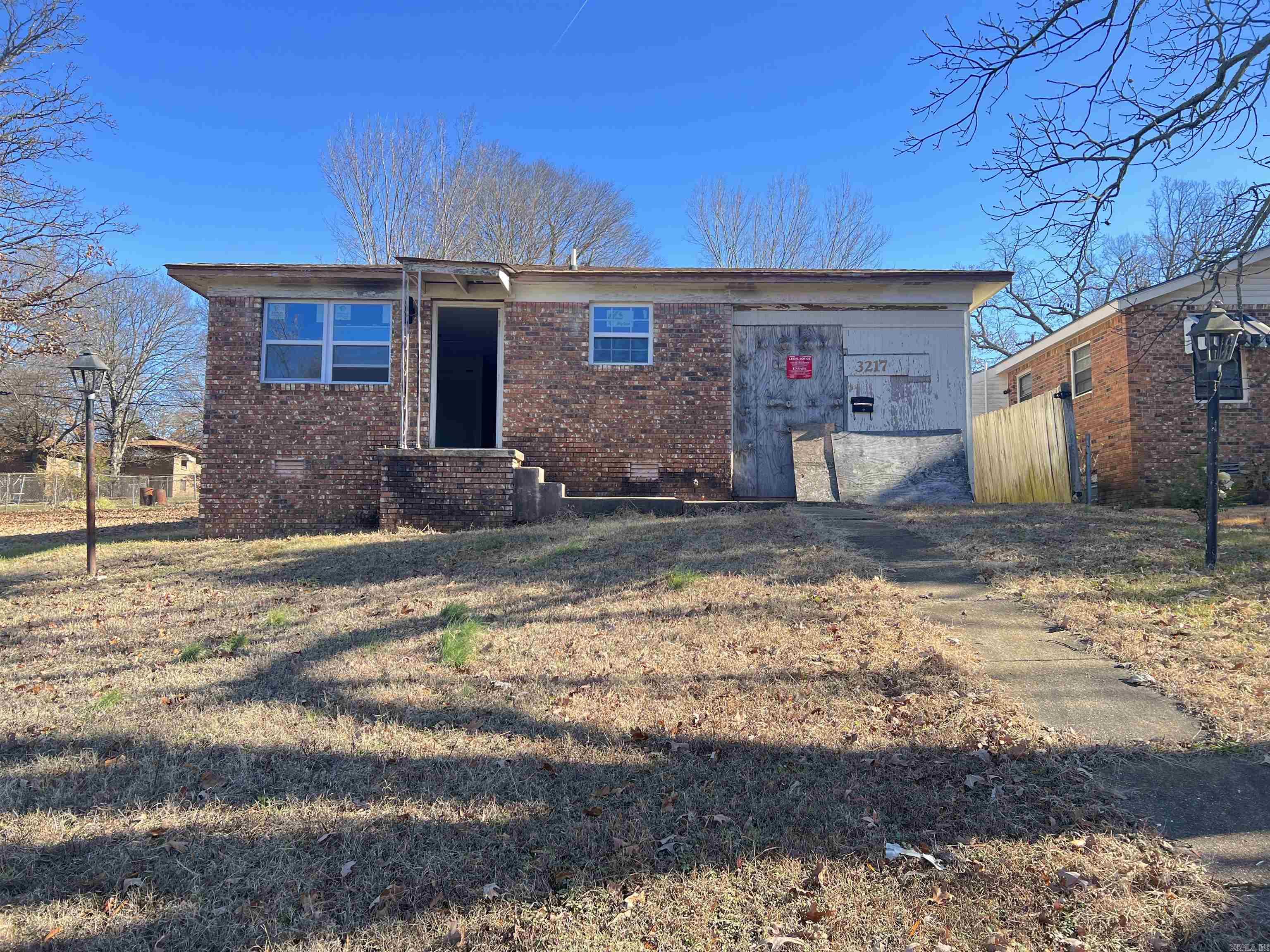 3217 S summit Street