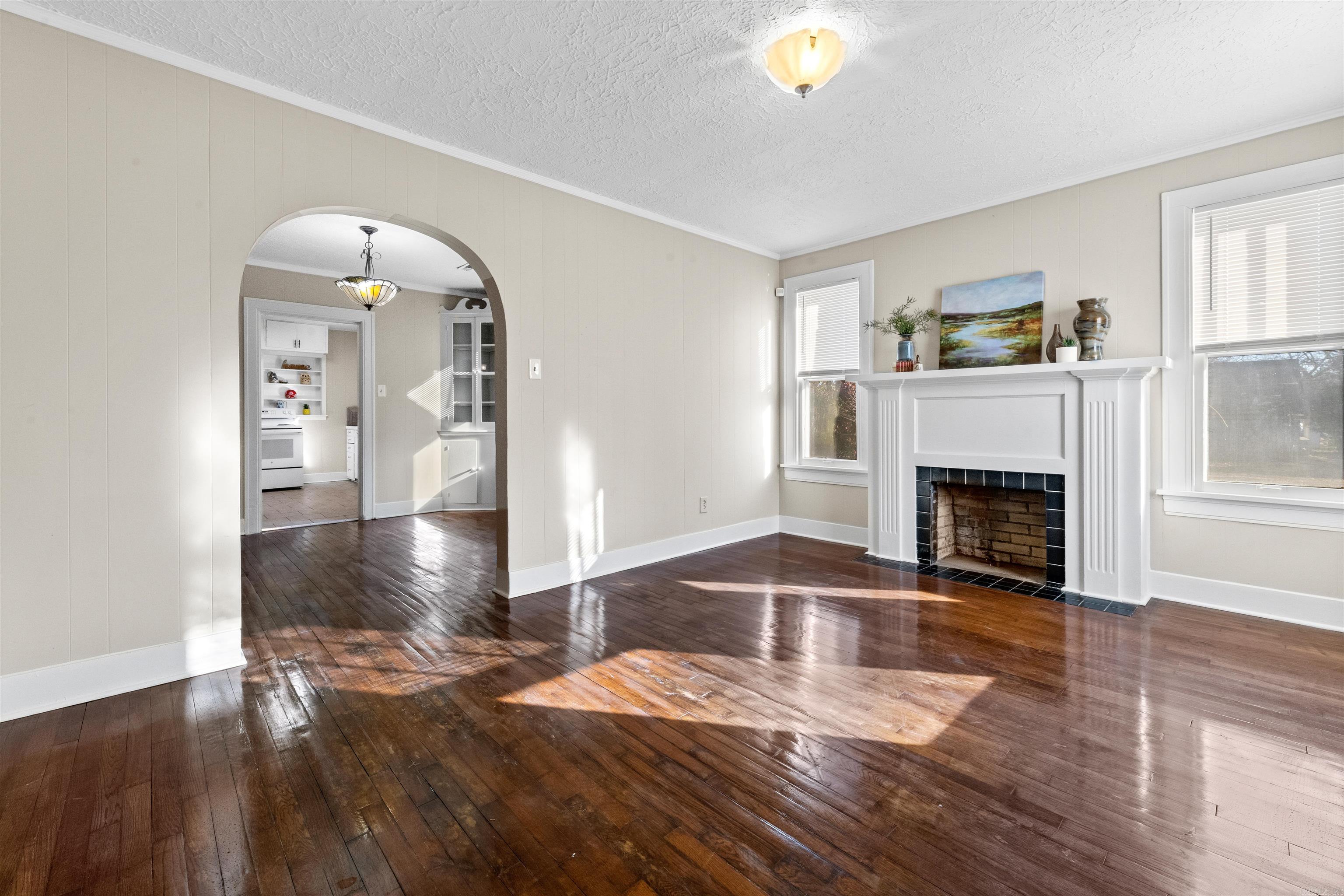 1423 W Short 17th