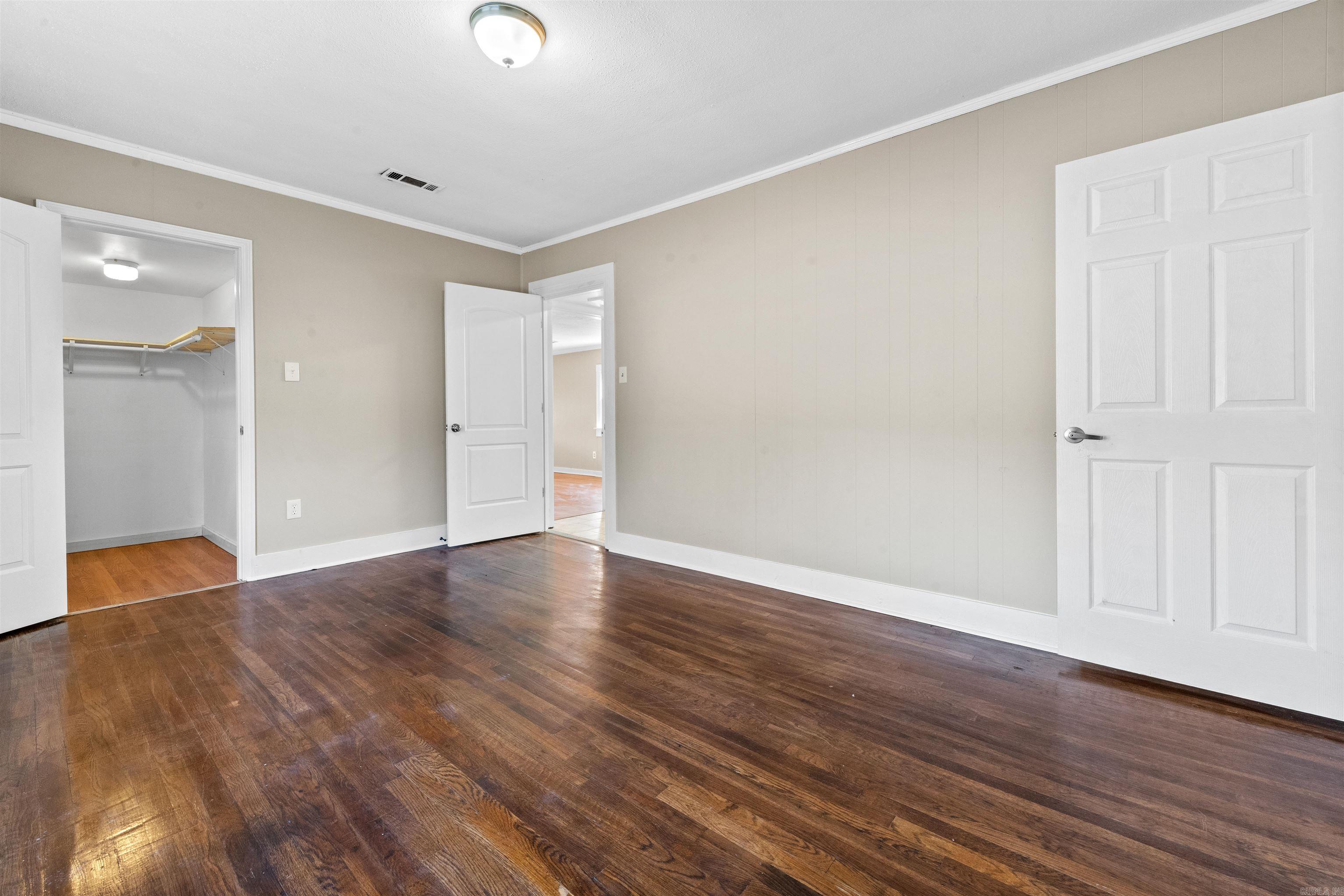1423 W Short 17th