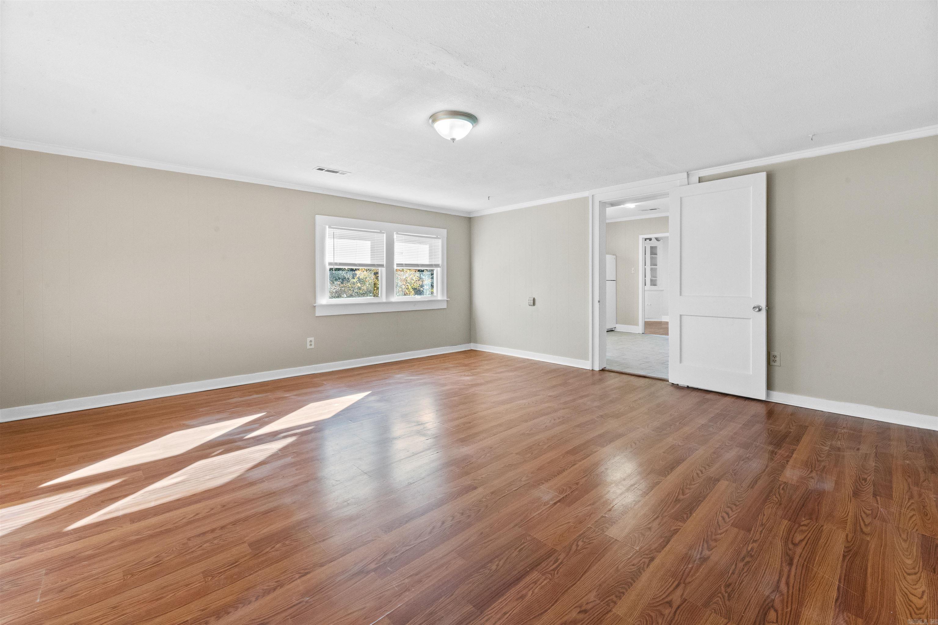 1423 W Short 17th