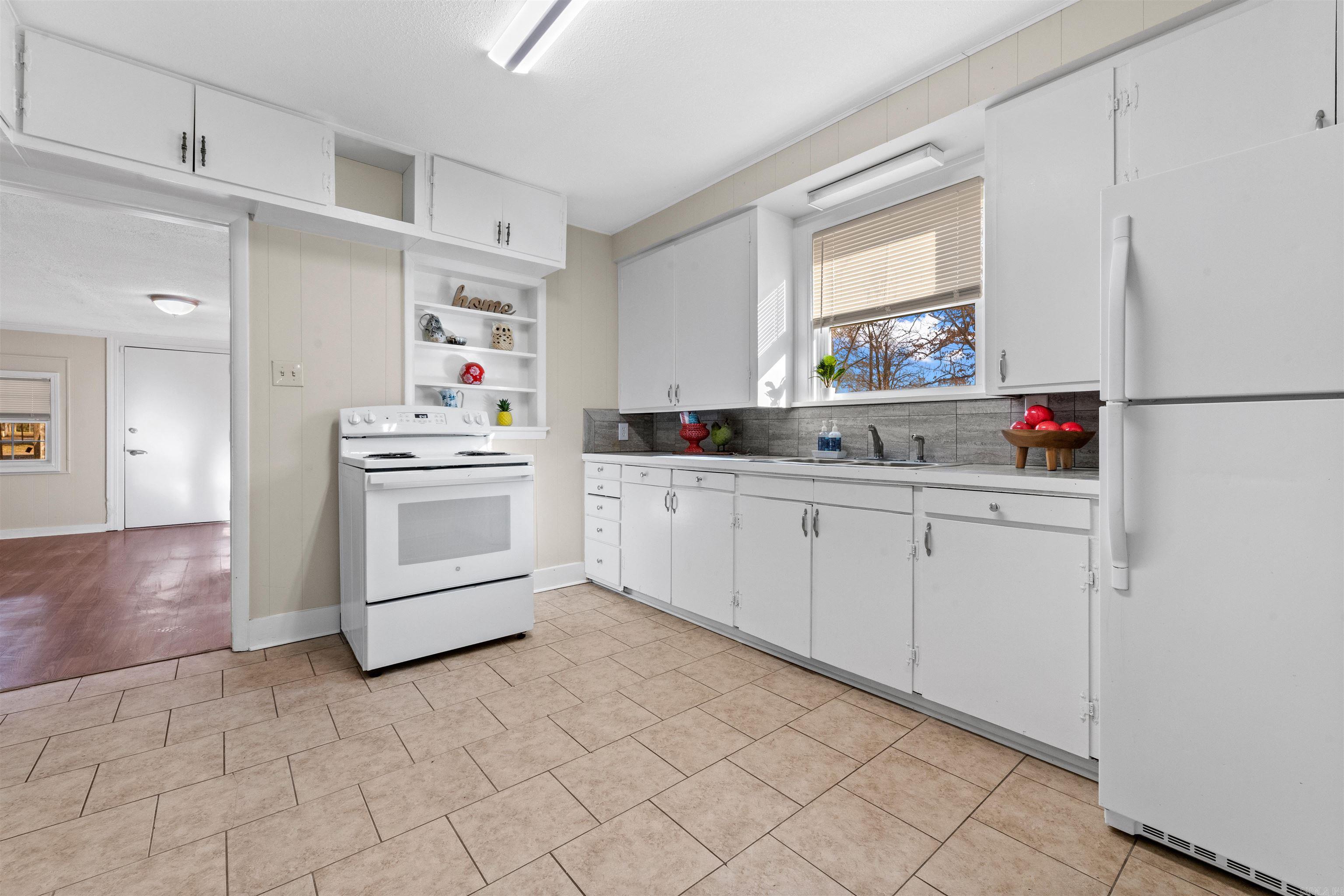 1423 W Short 17th