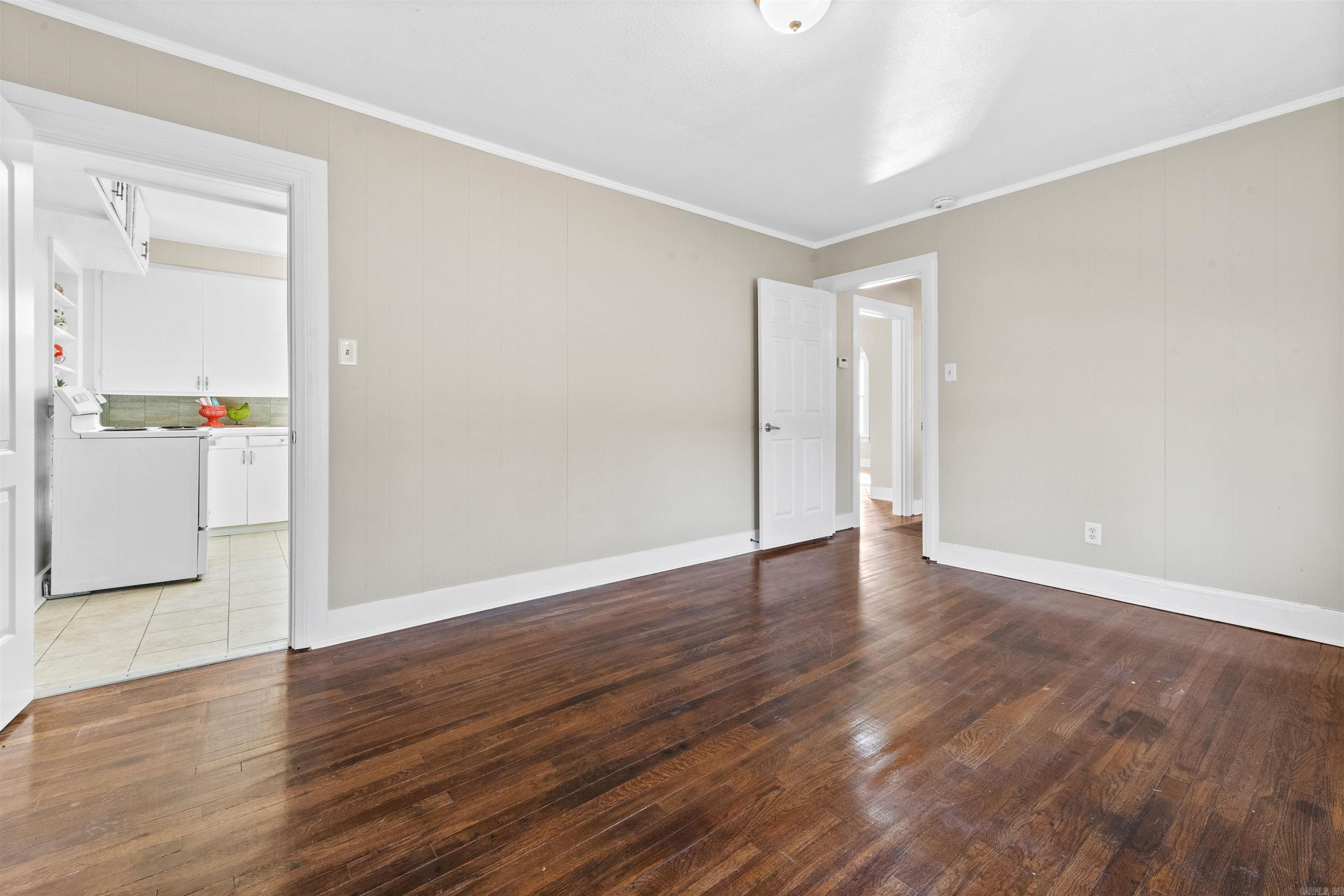1423 W Short 17th