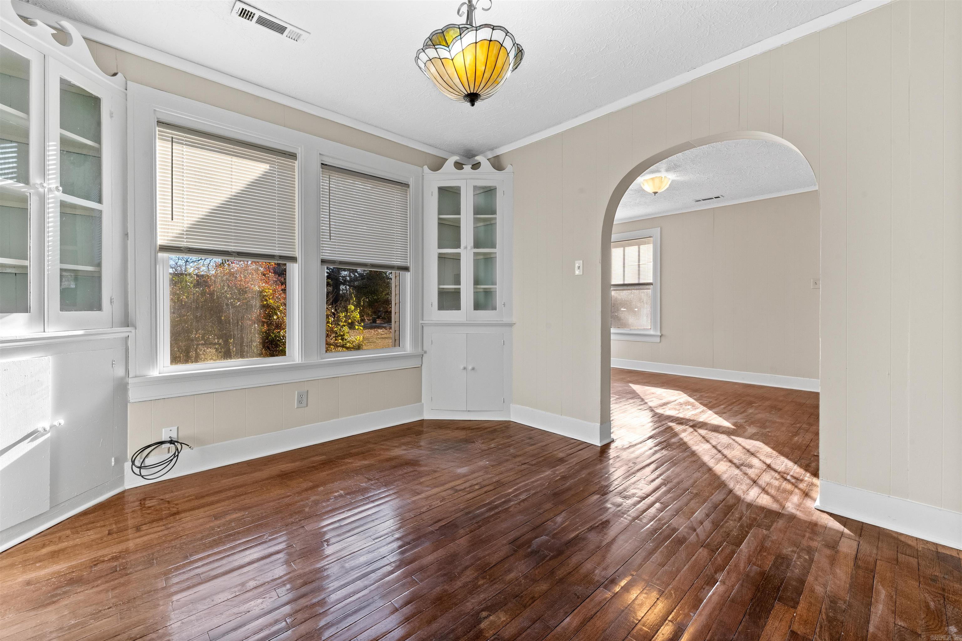 1423 W Short 17th
