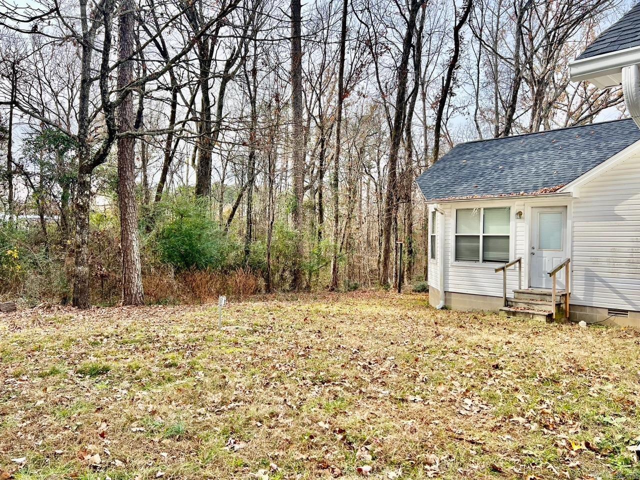 1978 S Vineyard Hill Road