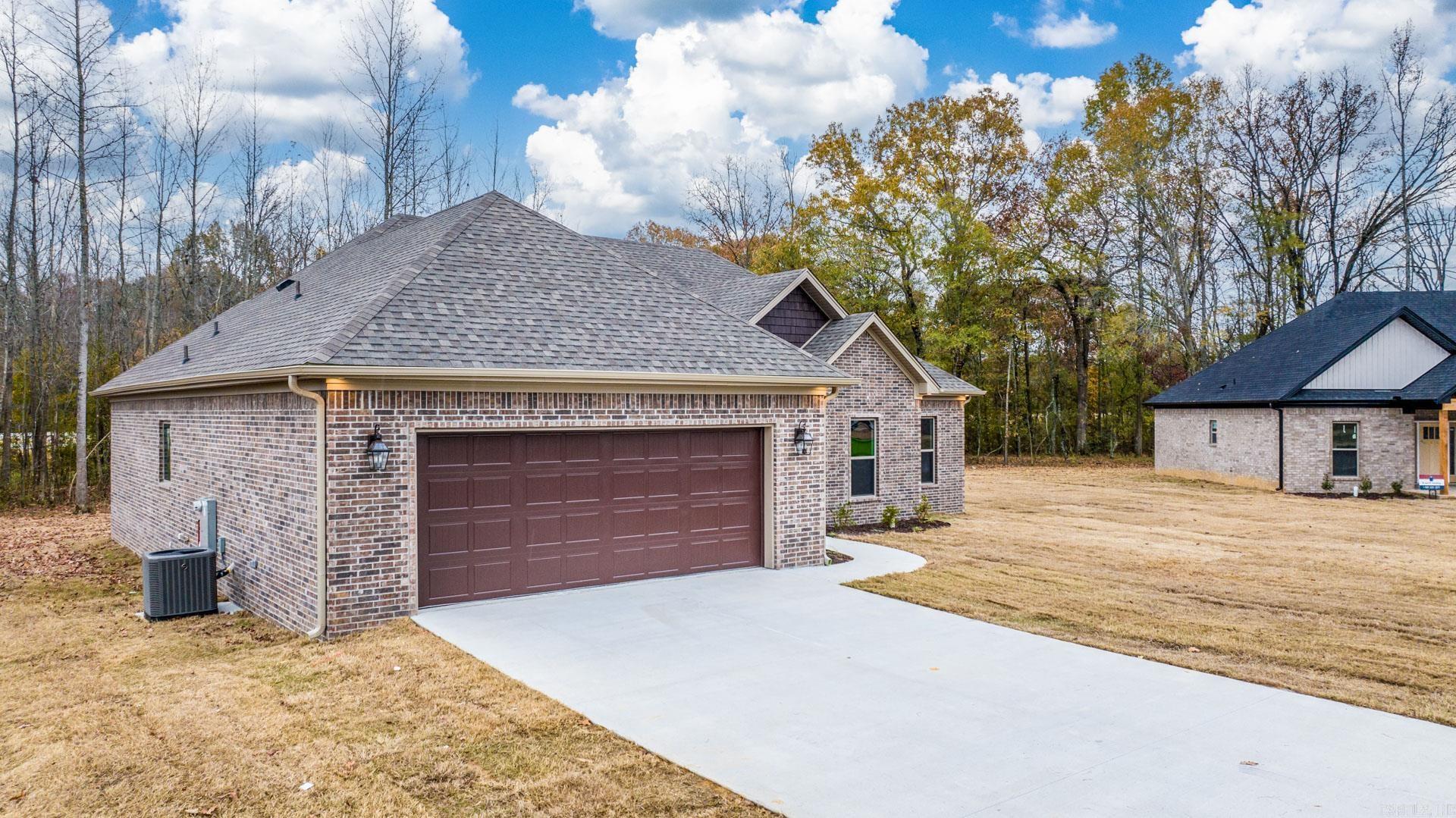 207 Heather Loop