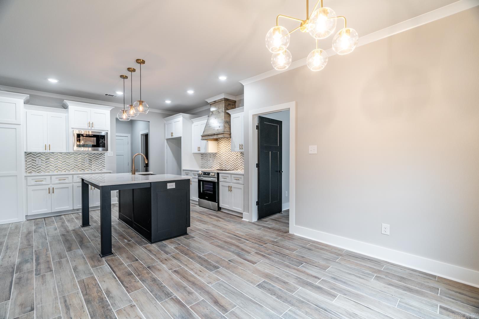 207 Heather Loop