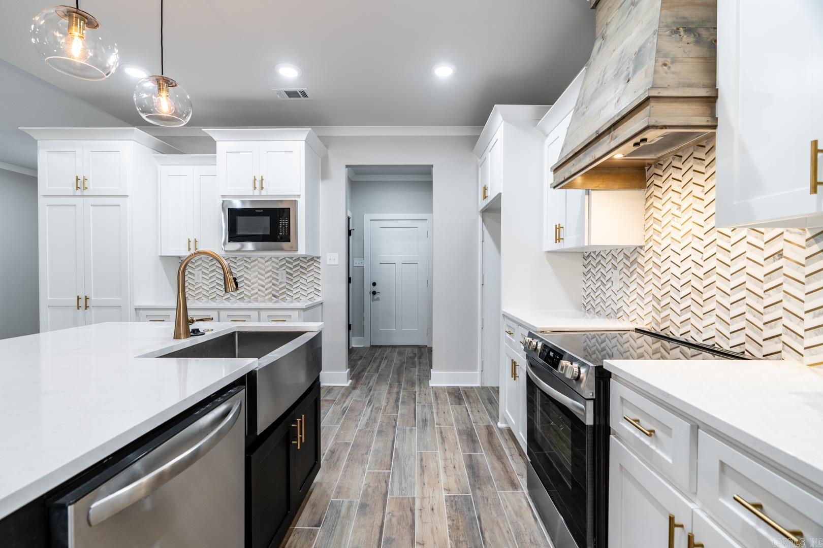 207 Heather Loop