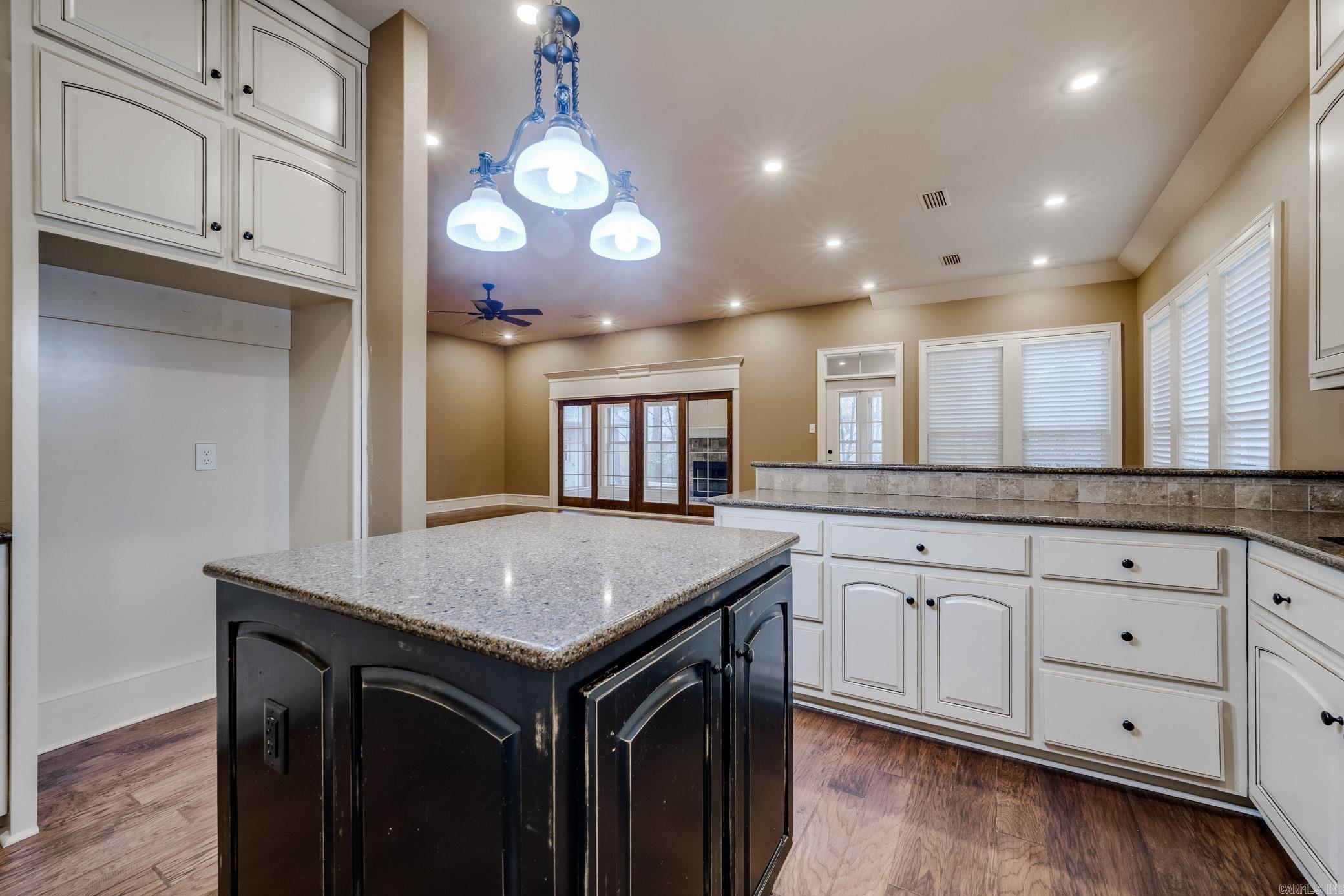 945 Chapel Hill Drive