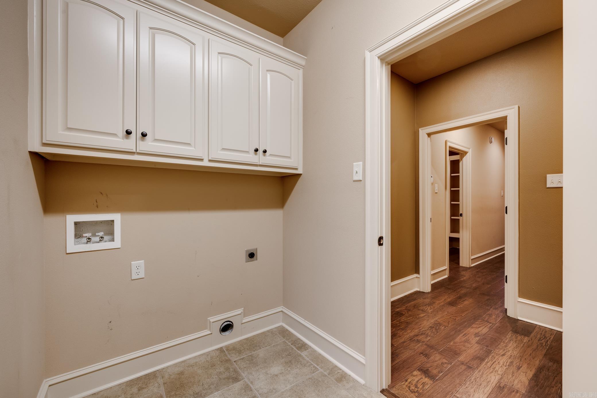 945 Chapel Hill Drive