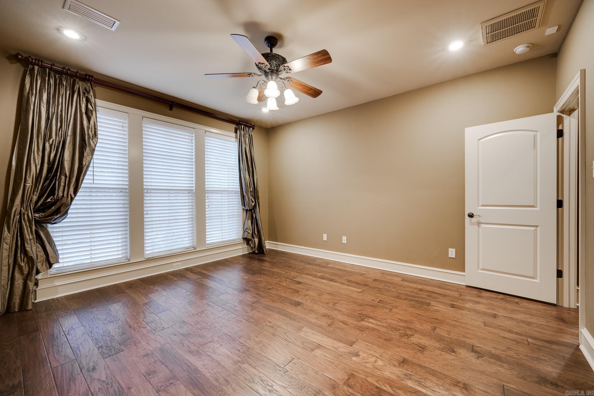 945 Chapel Hill Drive