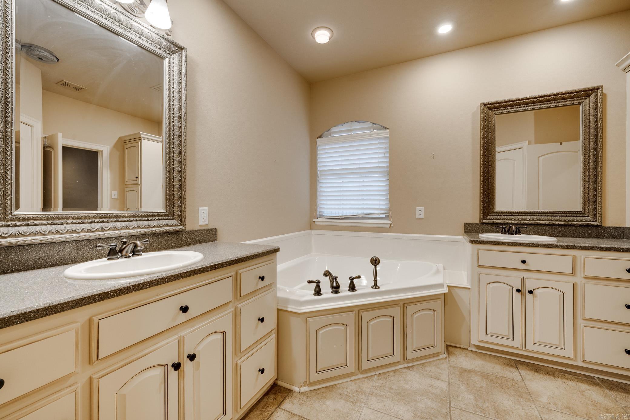 945 Chapel Hill Drive