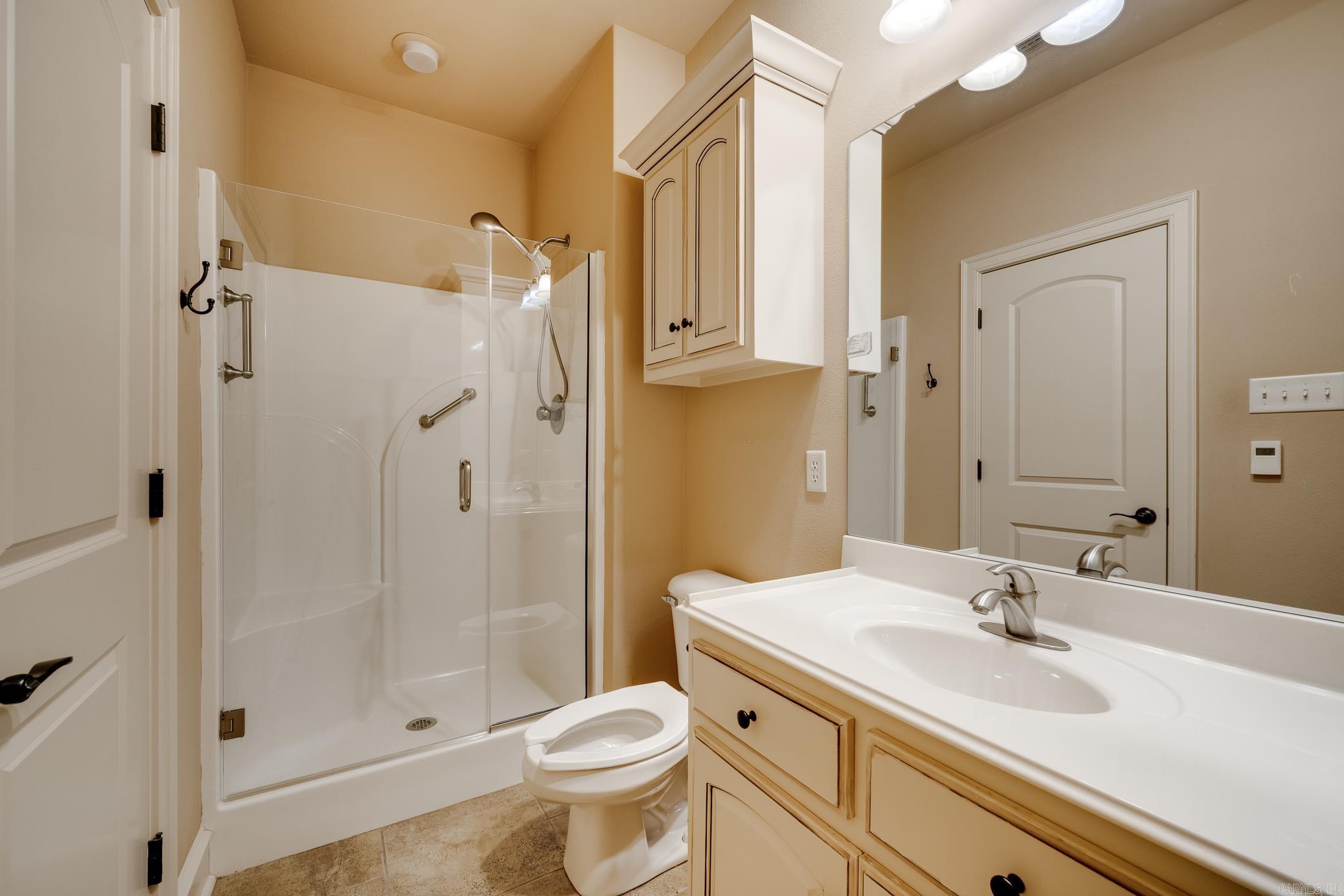 945 Chapel Hill Drive