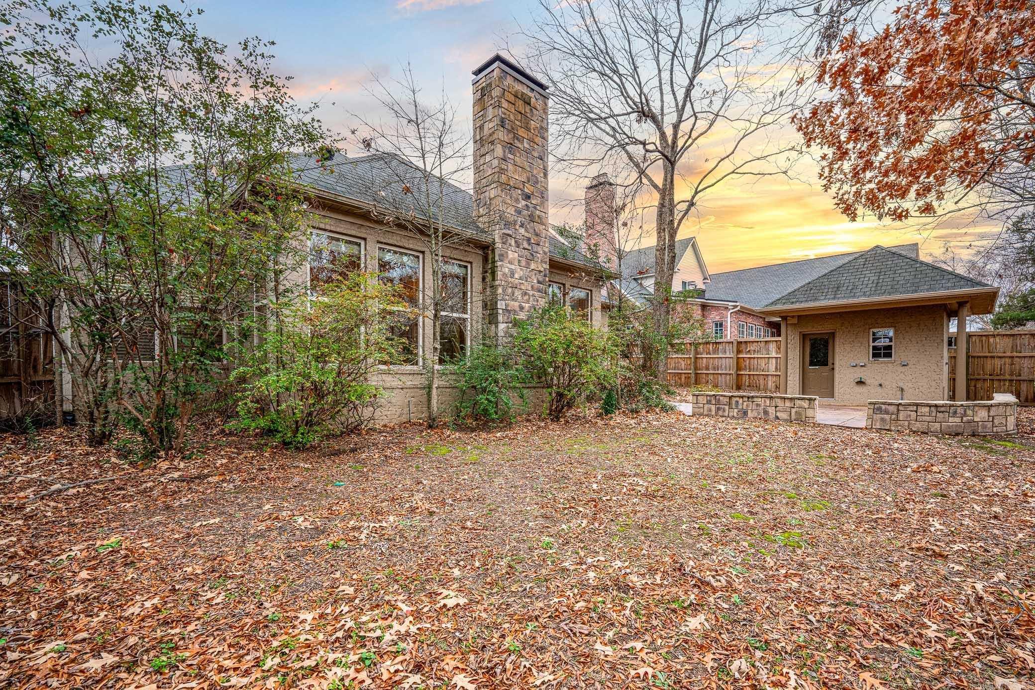 945 Chapel Hill Drive