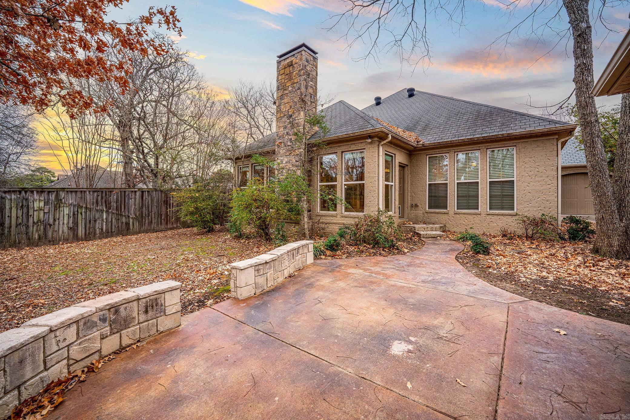 945 Chapel Hill Drive