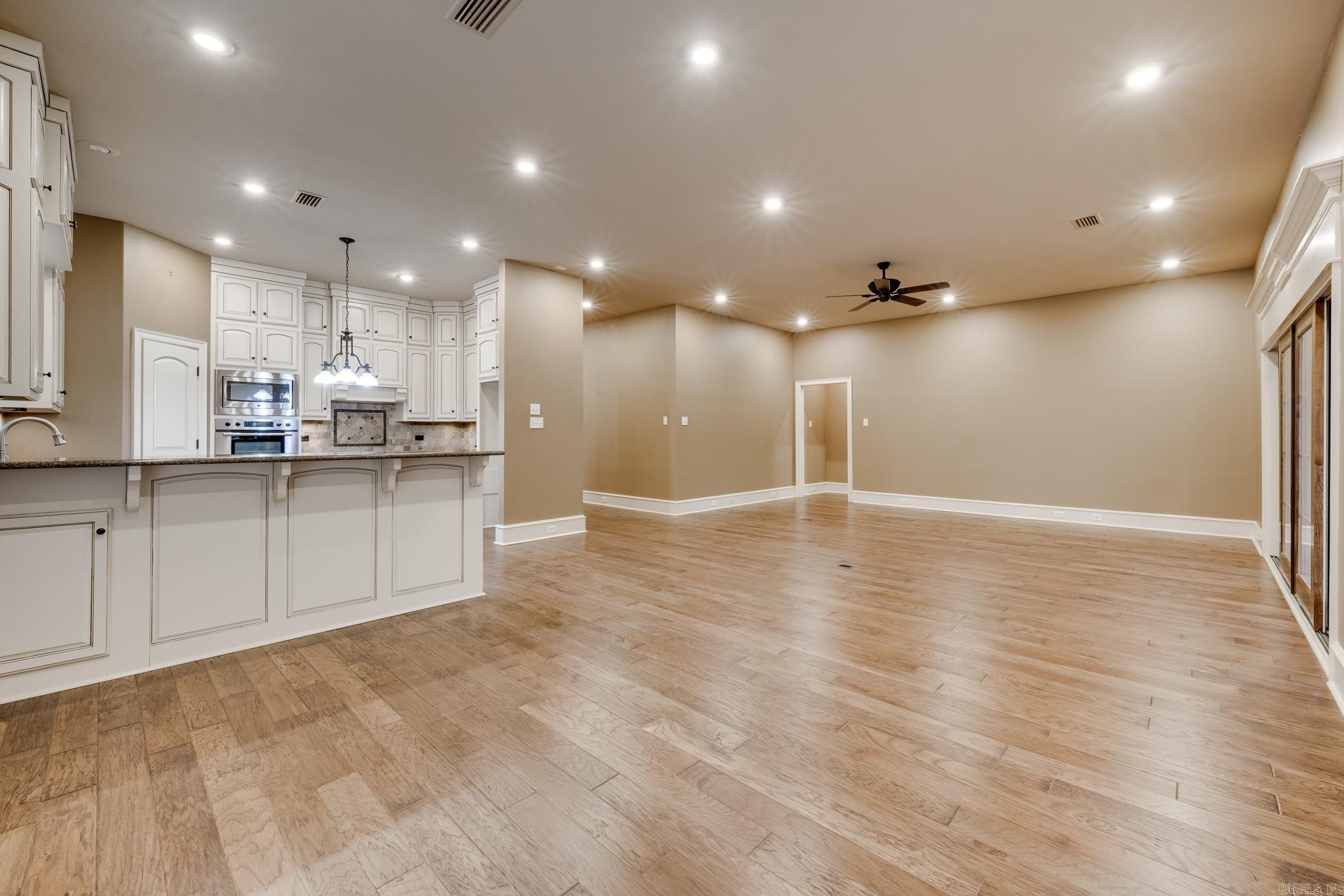 945 Chapel Hill Drive