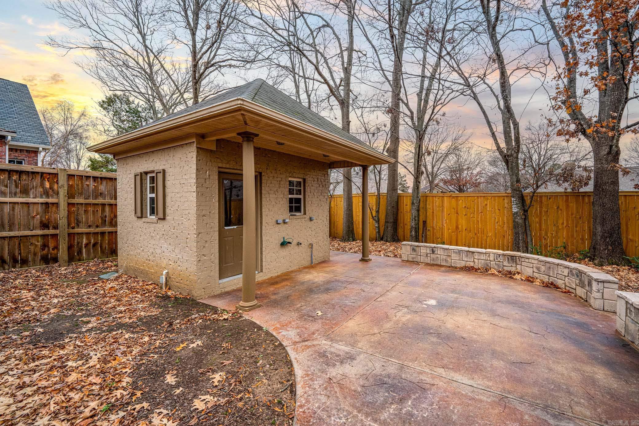 945 Chapel Hill Drive