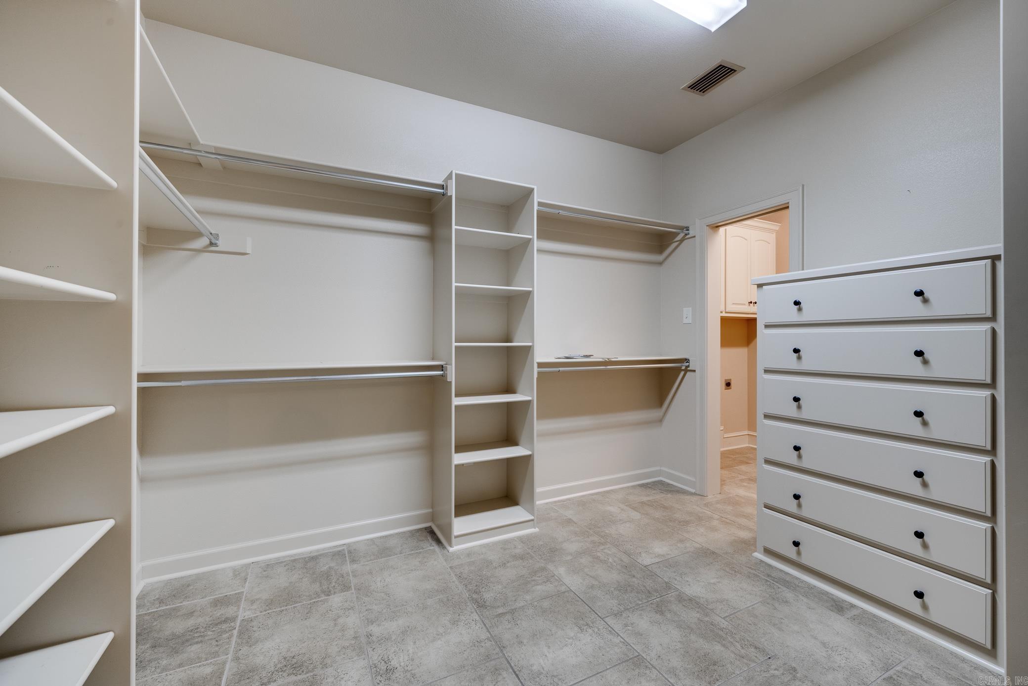 945 Chapel Hill Drive