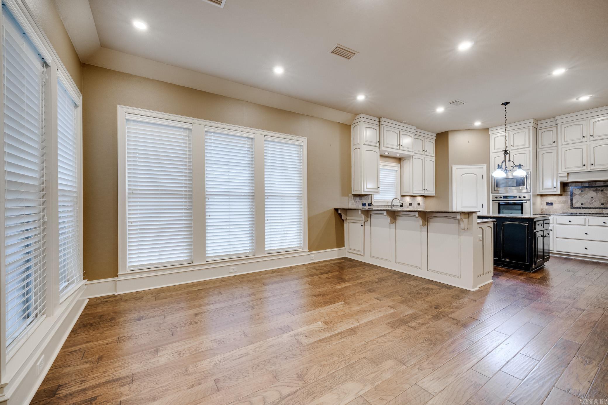 945 Chapel Hill Drive