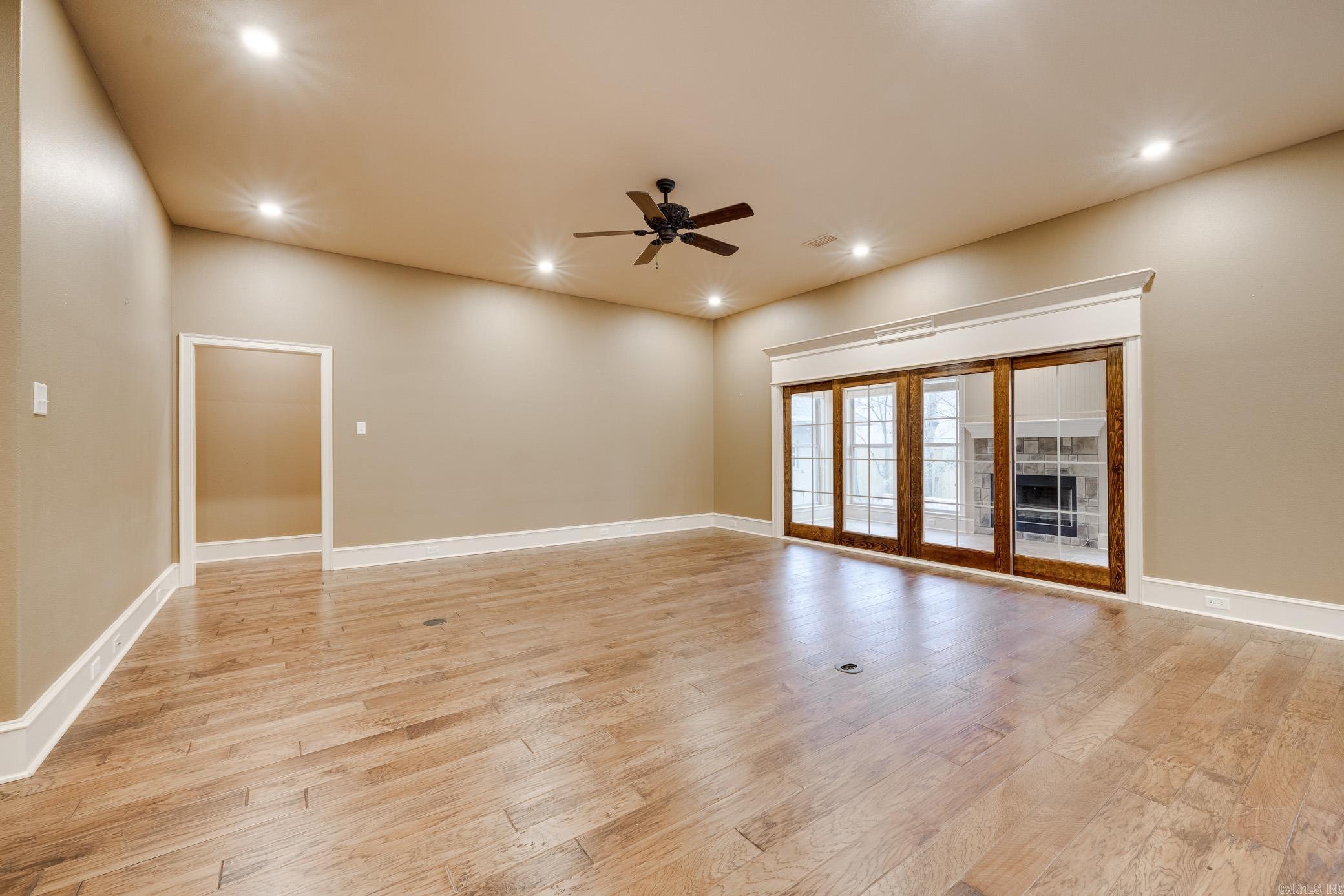 945 Chapel Hill Drive