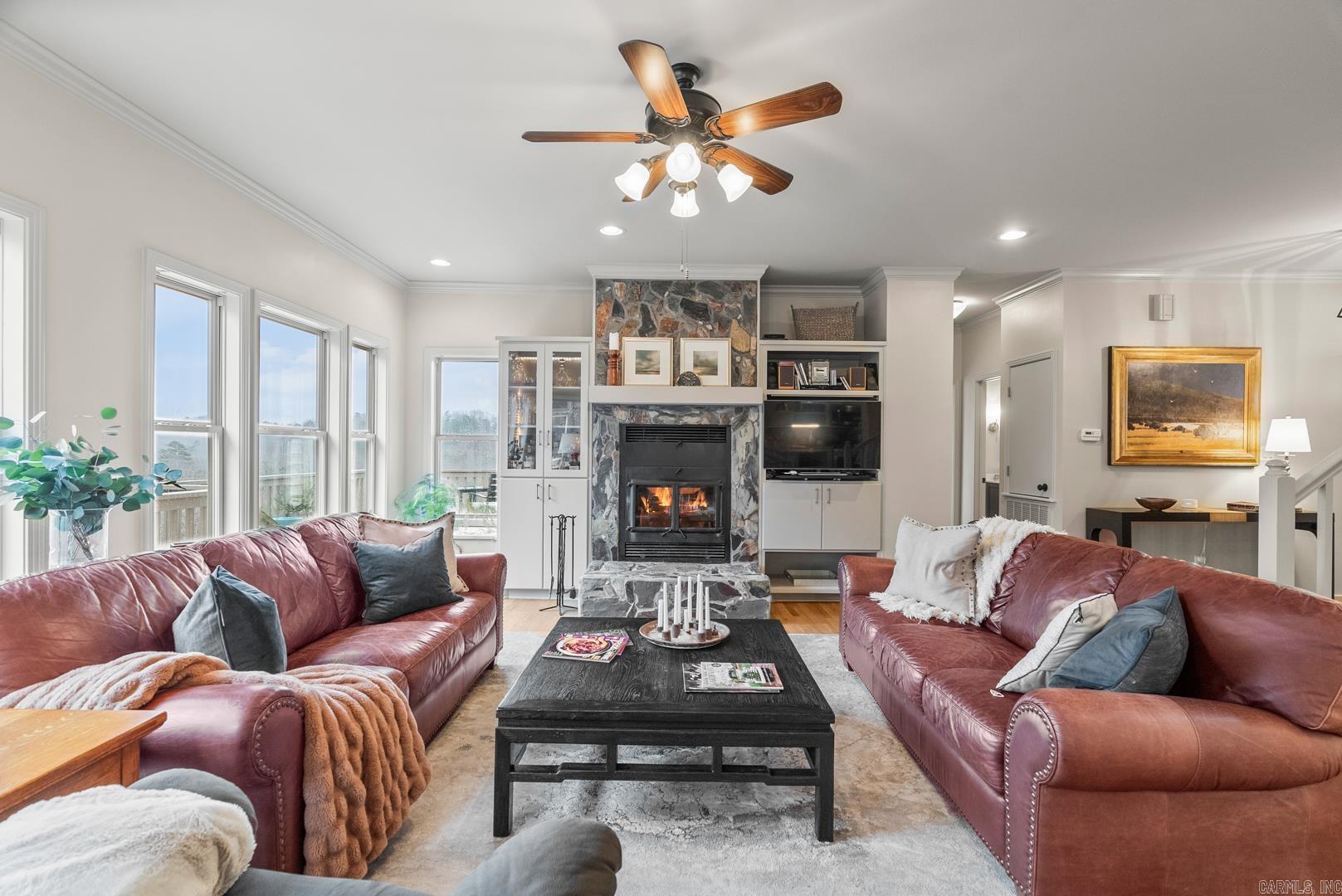 34617 Heinze Cove
