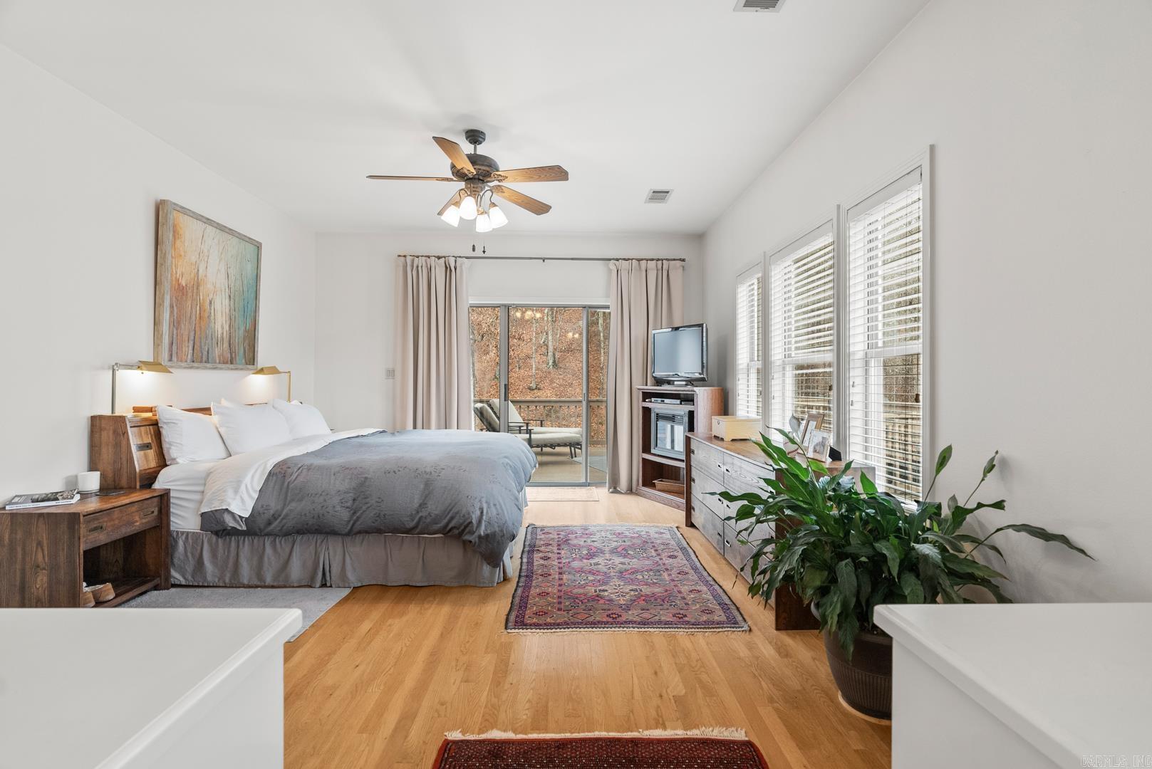 34617 Heinze Cove