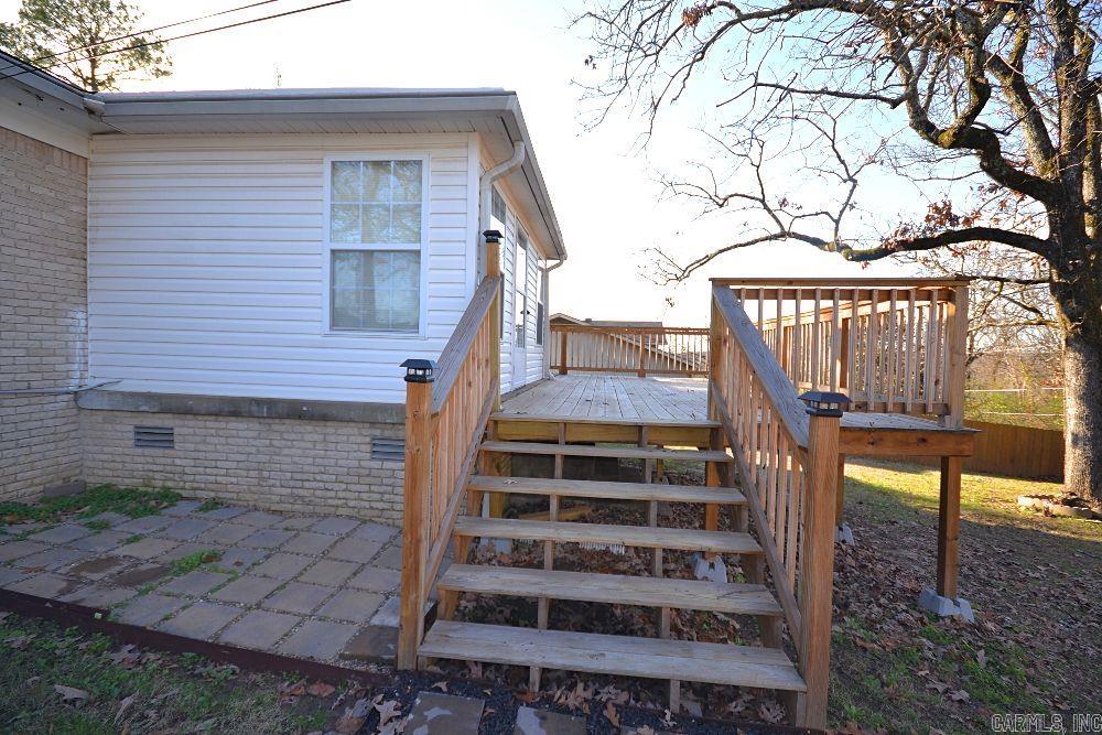 5701 N Locust