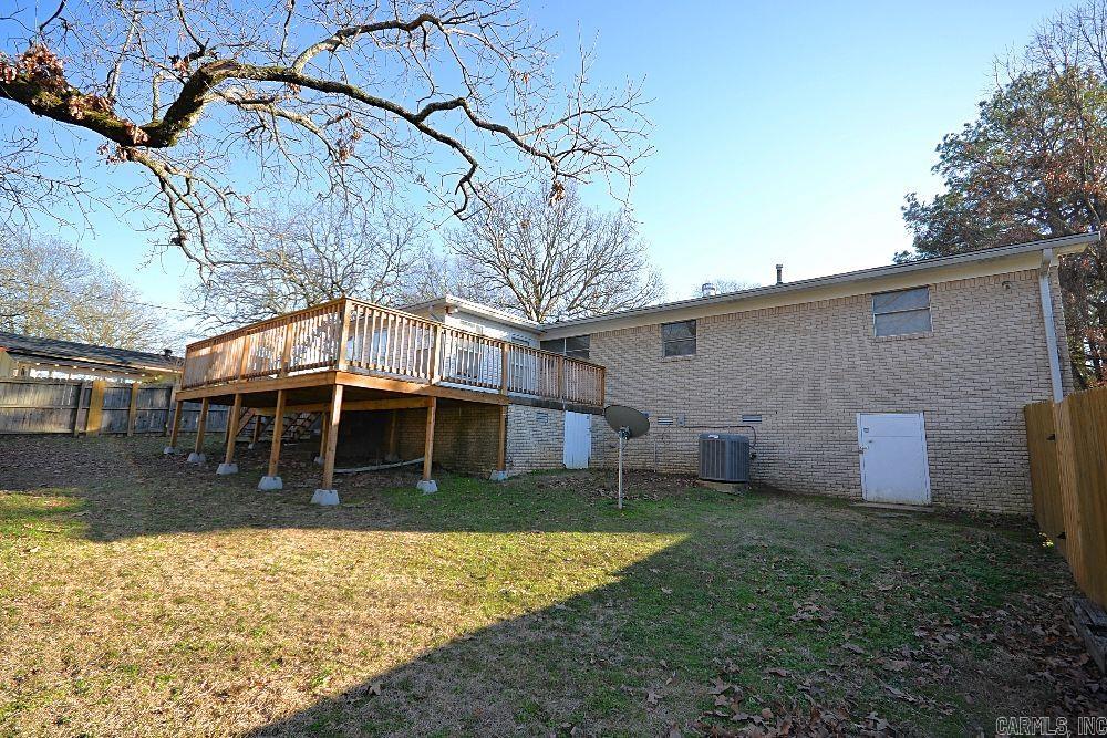 5701 N Locust