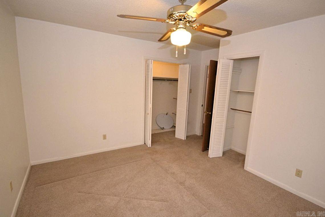 5701 N Locust
