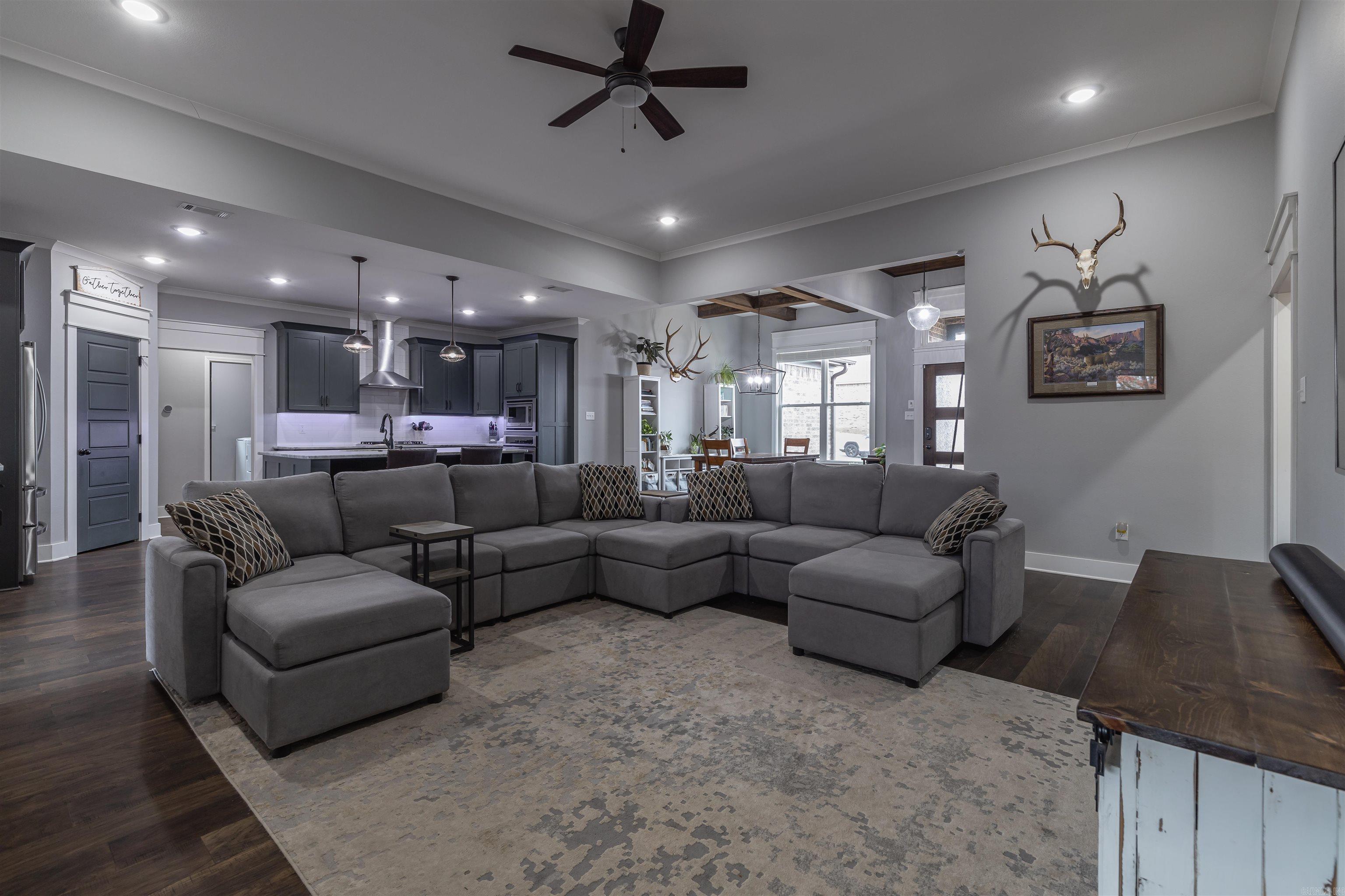 9417 Cliffside Drive