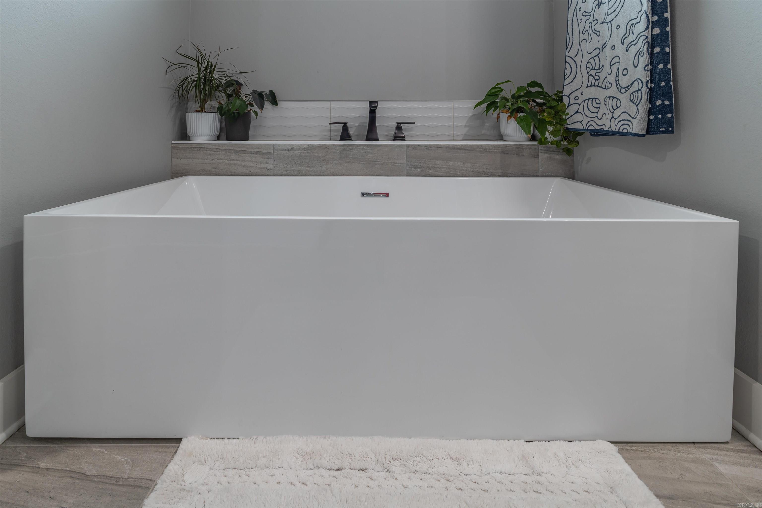 9417 Cliffside Drive