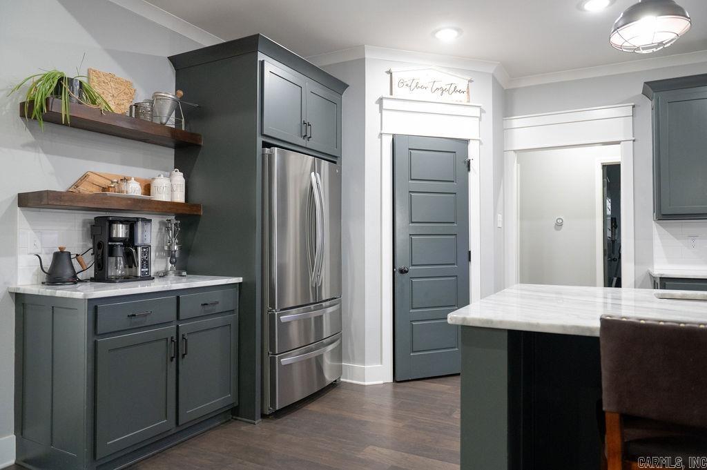 9417 Cliffside Drive