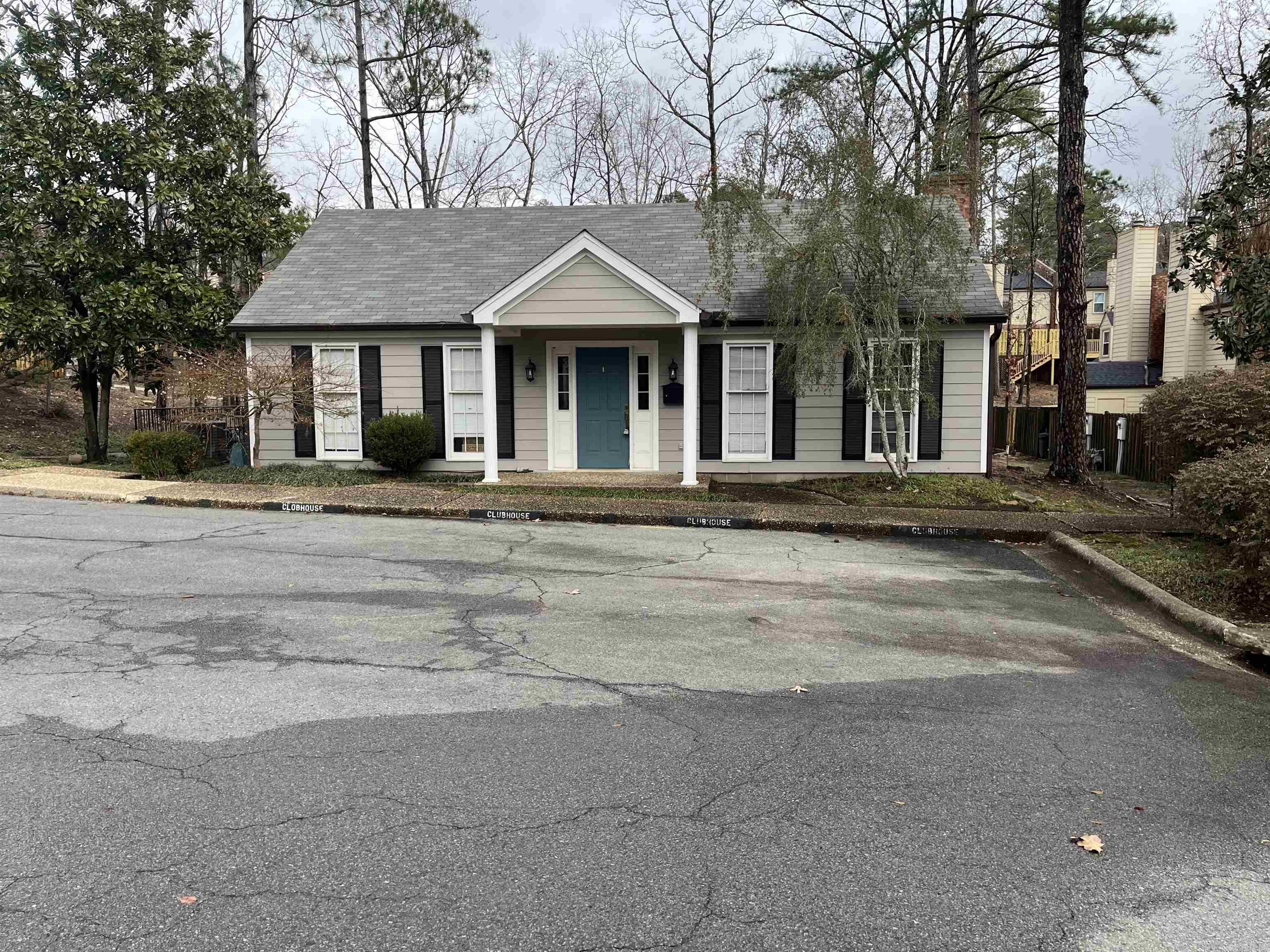 2200 Andover #902 Court Unit: 902
