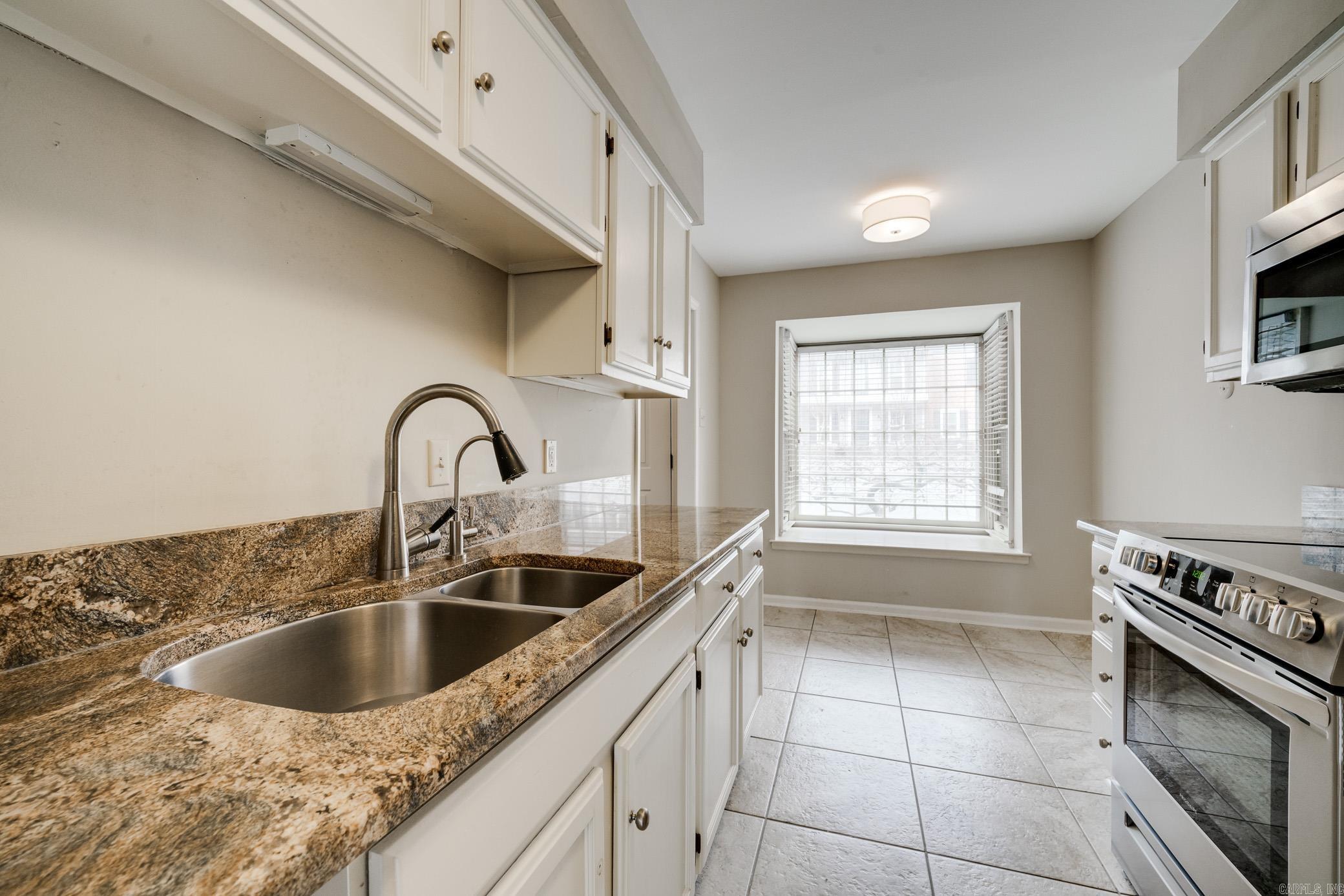 2200 Andover #902 Court Unit: 902