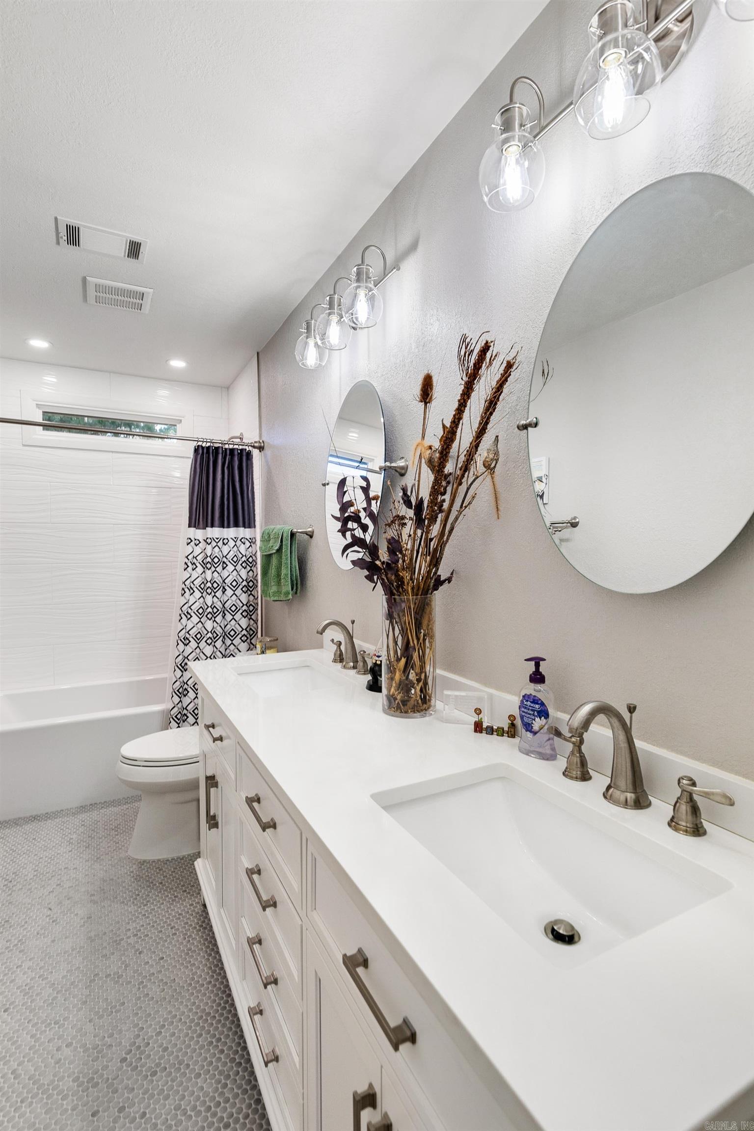 41 Hightrail Drive